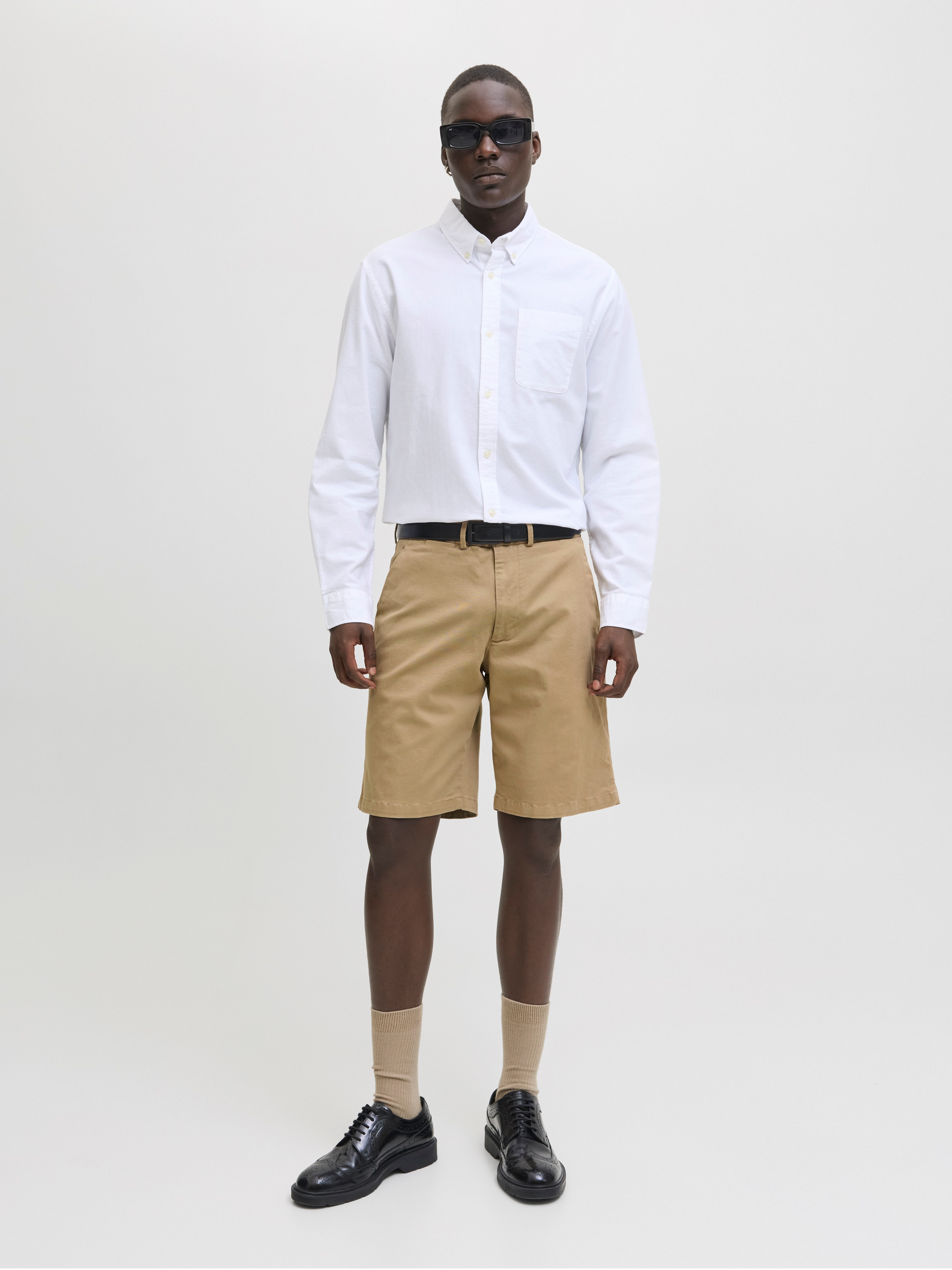 Jack & Jones Chinoshorts JPSTKARL BARRET CHINO SHORTS MID SN mit Taschen