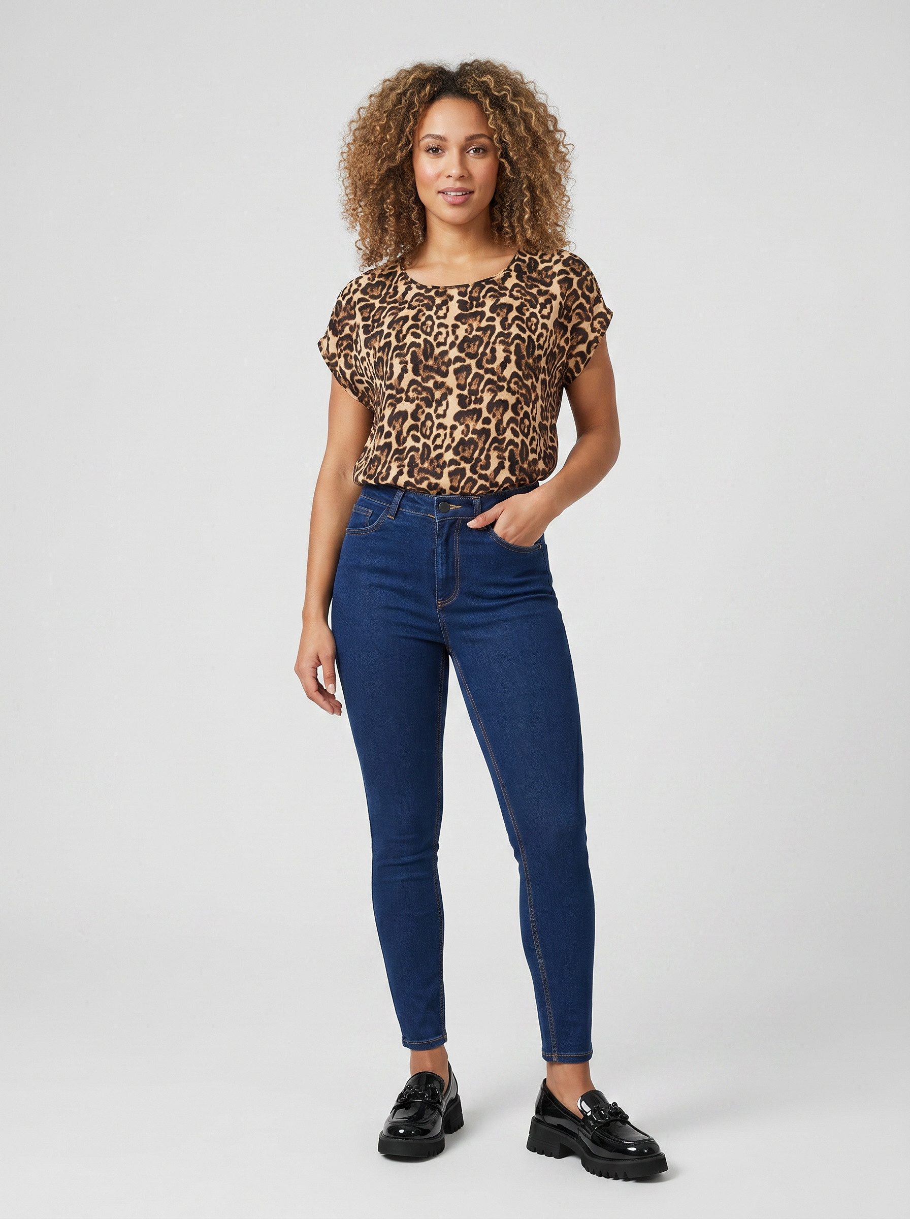 Zum Outfit 12