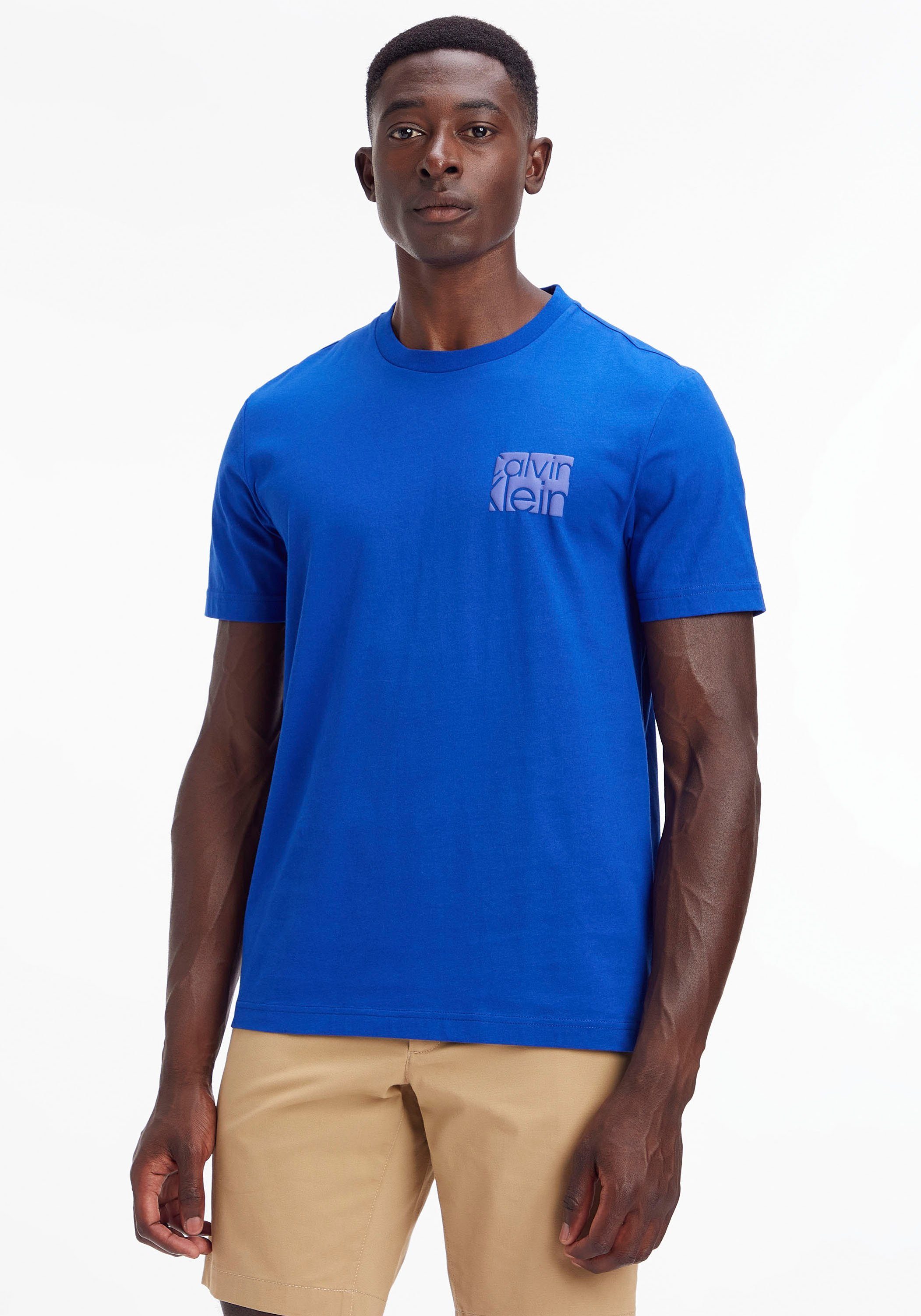 Calvin Klein Kurzarmshirt mit Calvin Klein Logo auf der Brust mid azure blue