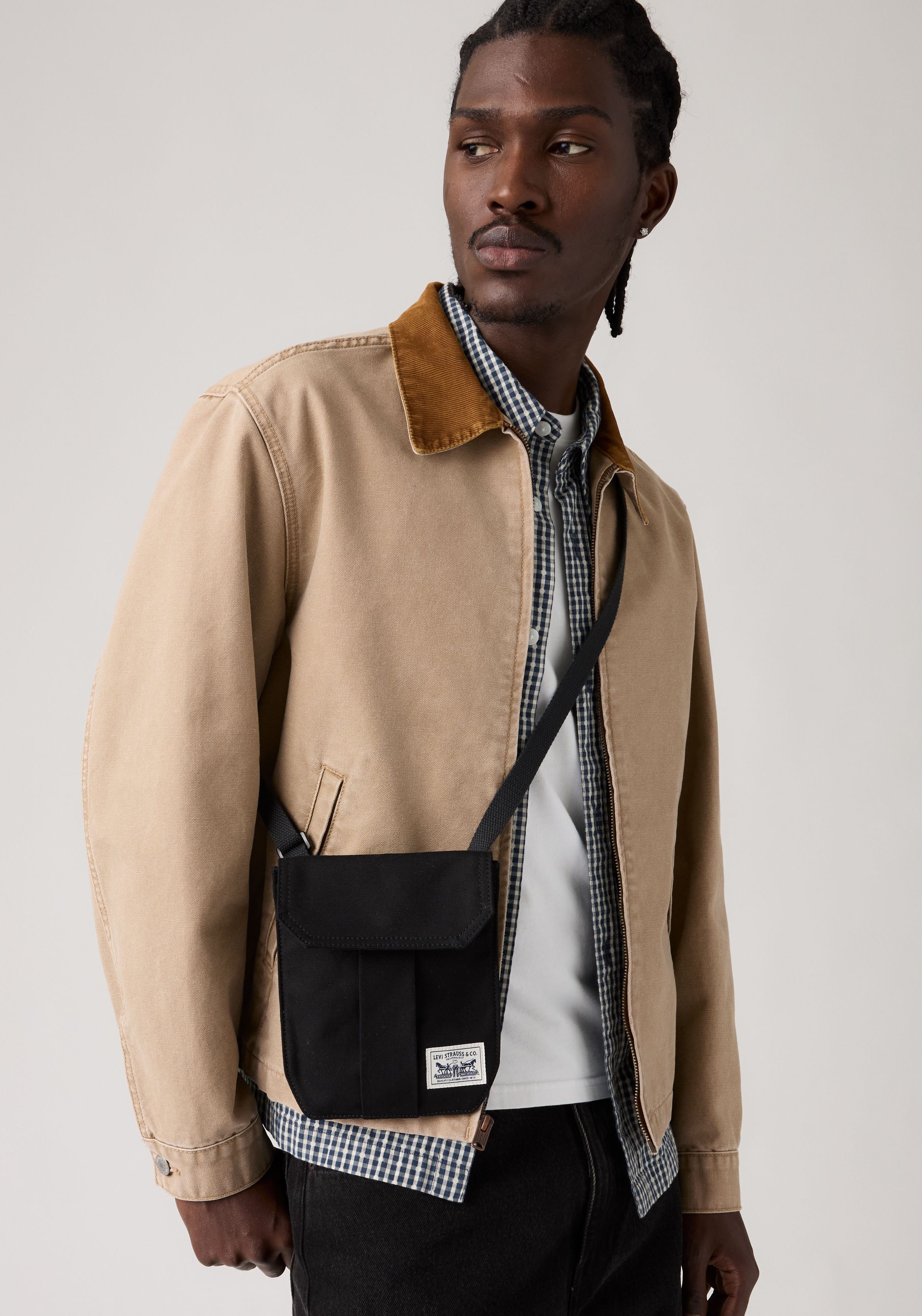 Levi's® Umhängetasche DUBOCE CROSSBODY POUCH, mit Logo Stickerei