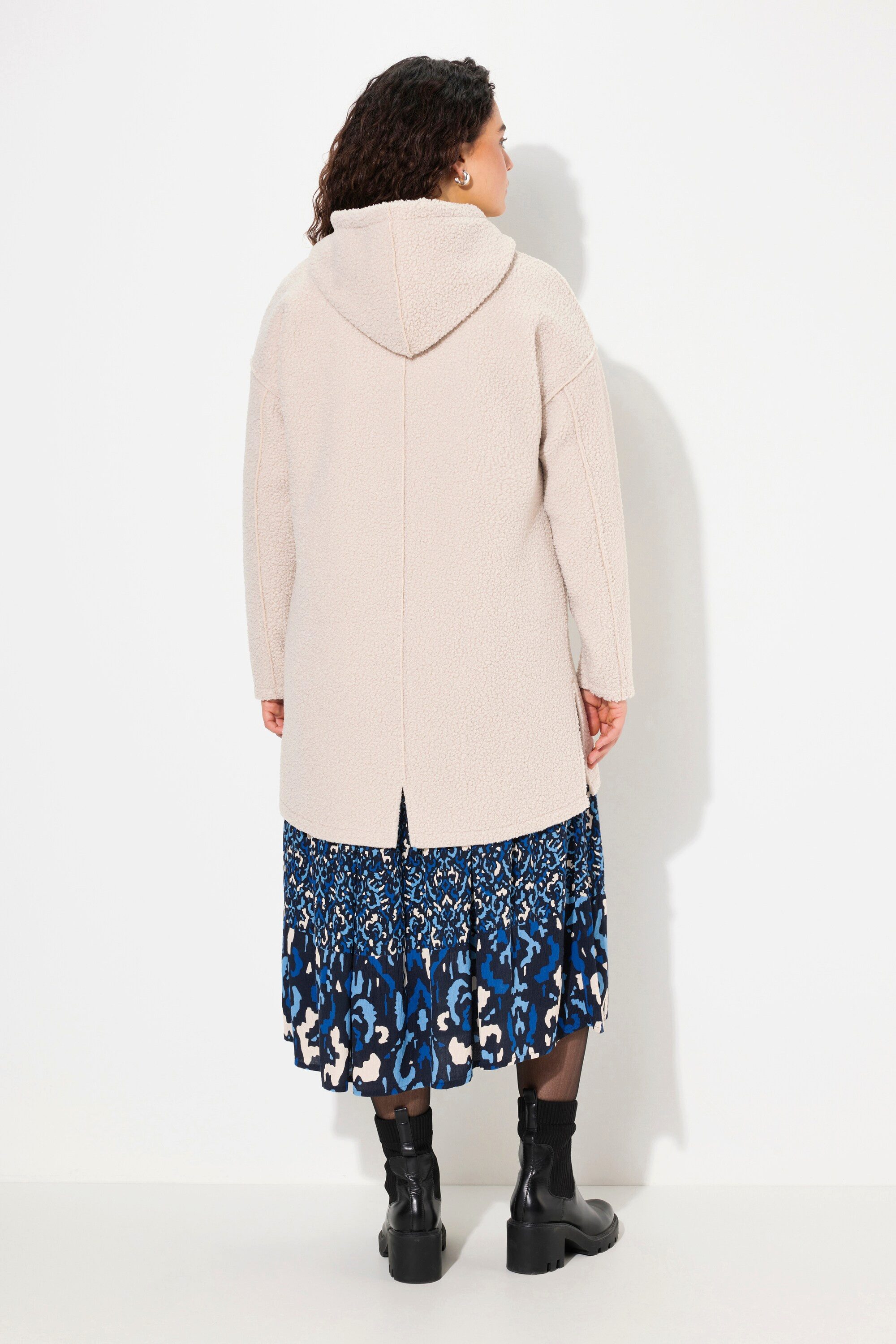 Ulla Popken Sommerjacke Teddy-Longjacke Herz Oversized Kapuze