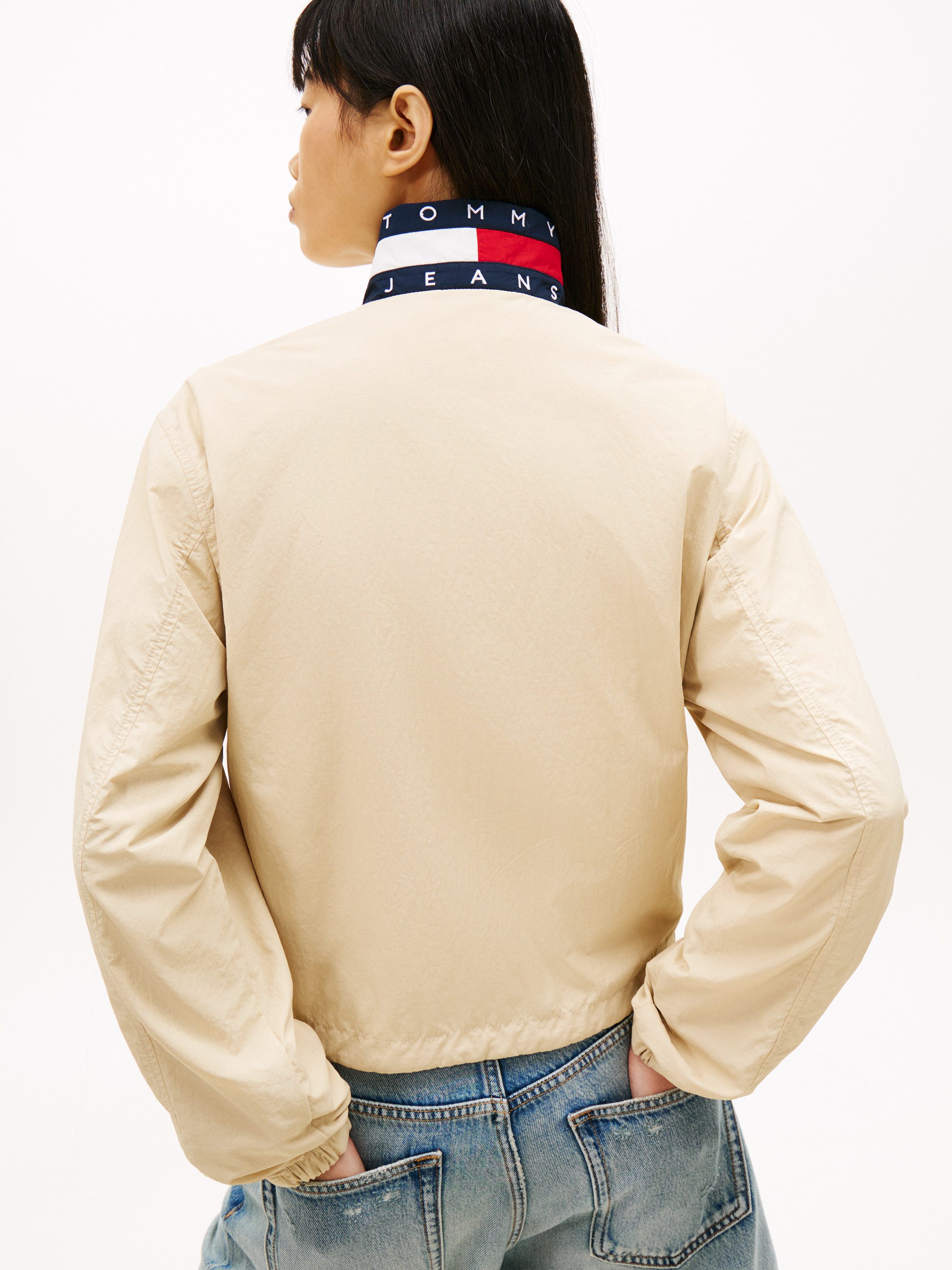 Tommy Jeans Outdoorjacke TJW ESSENTIAL JACKET EXT mit kontrastfarbenem Einsatz