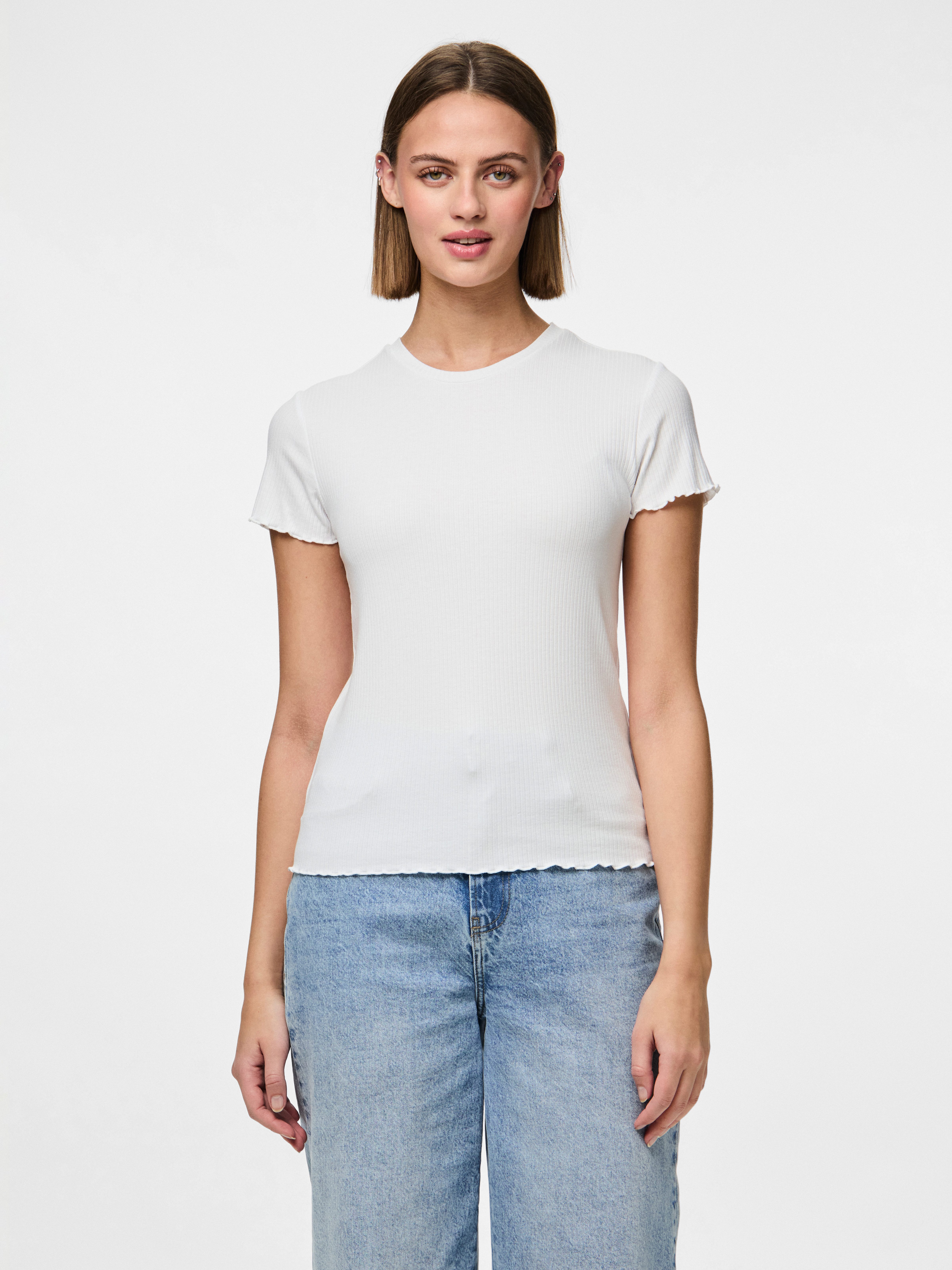 pieces Kurzarmshirt PCNICCA SS O-NECK TOP KAC BFD Viskosemischung, slim fit