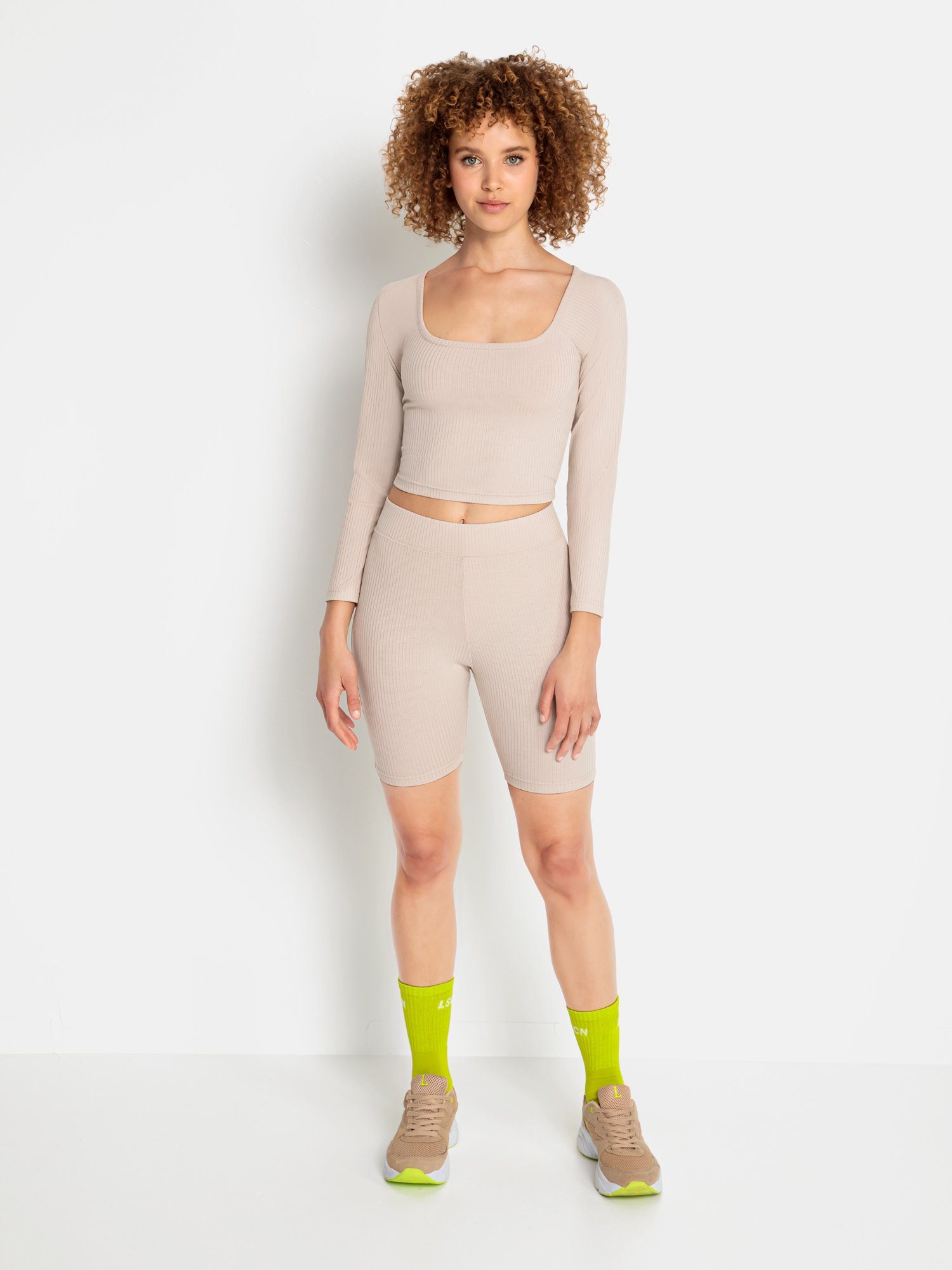 passendem Oberteil Radlerhose mit Radlerhose sand by LSCN LASCANA