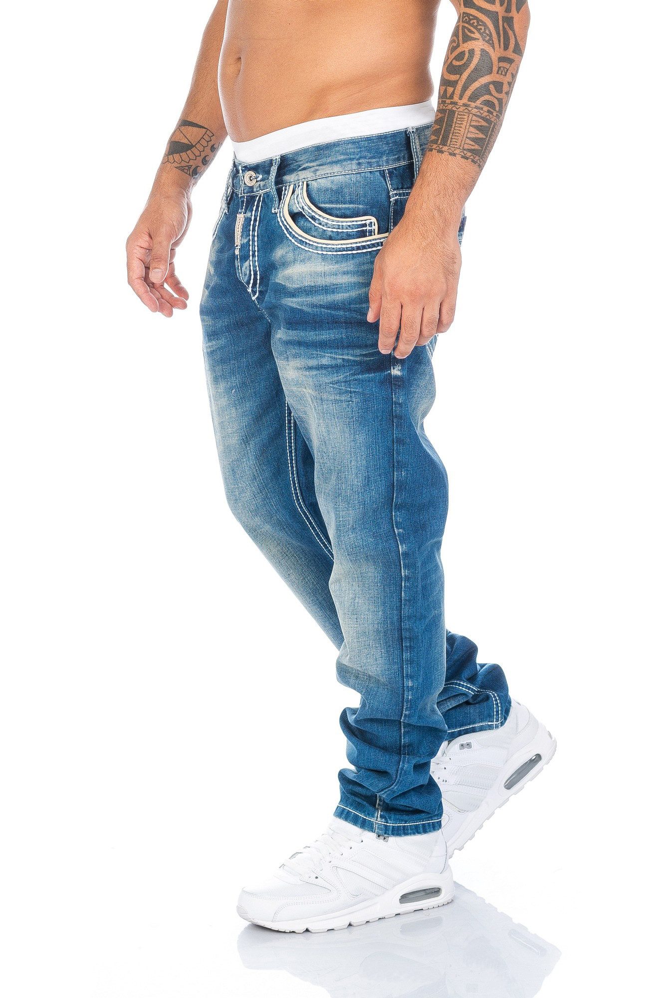 Cipo & Baxx Regular-fit-Jeans Jeans Hose mit dicken Kontrast Nähten Dicke N günstig online kaufen