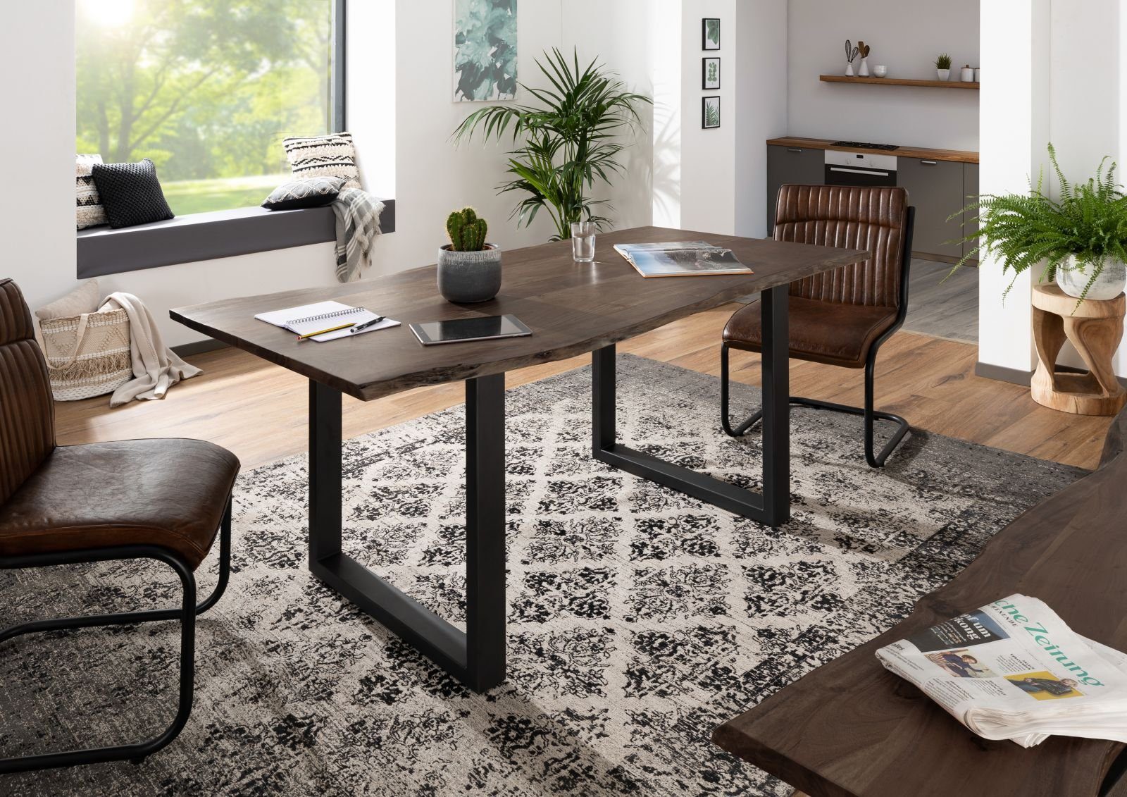 Massivmoebel24 Baumkantentisch FREEFORM (Baumtisch Akazie 180x90x76 günstig online kaufen