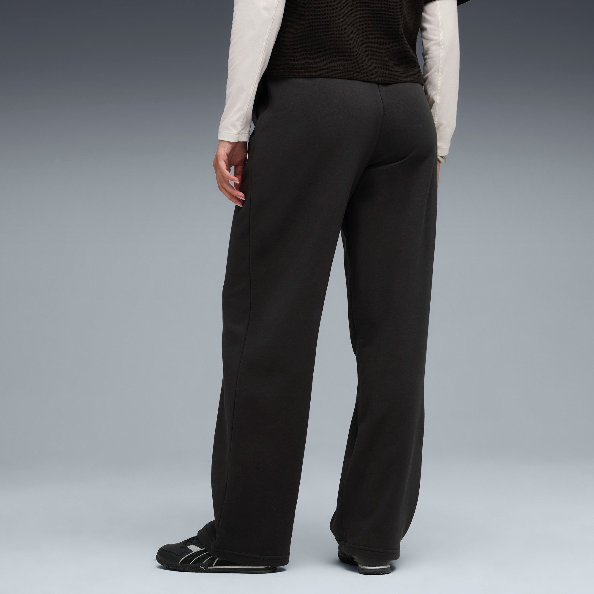 PUMA Trainingshose CLASS COMFORT PINNACLE HIGH-WAIST STRAIGHT PANTS TR OP mit Eingrifftaschen, aus Baumwollmischung, pflegeleicht