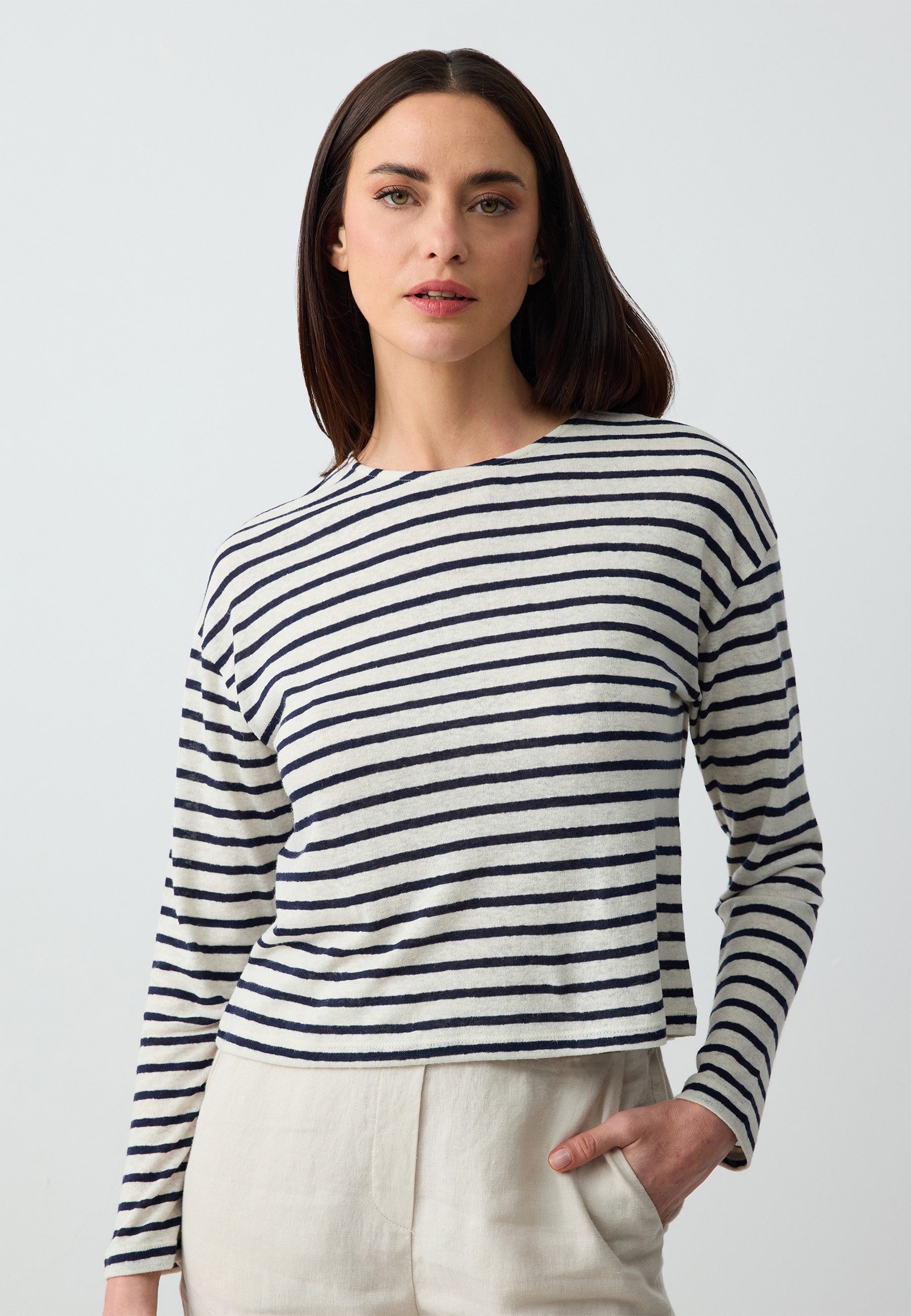 T-Shirt Langärmliges Leinen-Strick-T-Shirt Mit Rundhalsausschnitt Und Linienmu