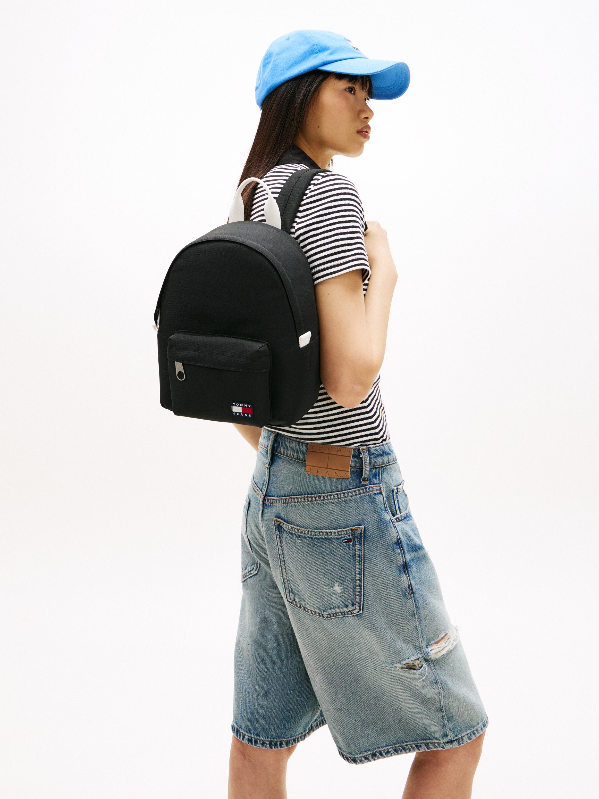 Tommy Jeans Cityrucksack TJW ESS DAILY DOME BACKPACK, Unisex Reiserucksack, Freizeitrucksack mit kontrastfarbigen Tragegriff