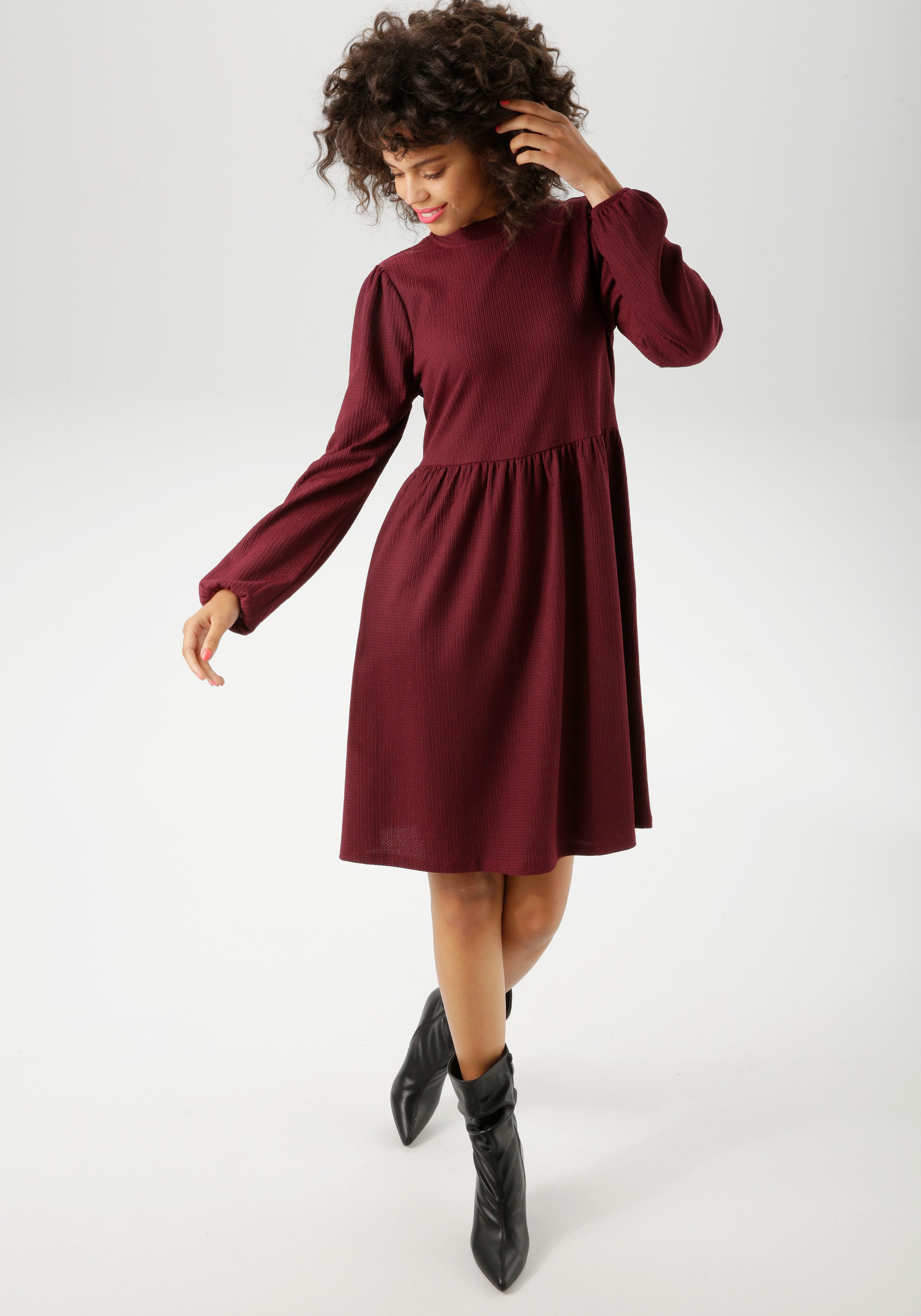Aniston CASUAL Jerseykleid aus strukturierter, elastischer günstig online kaufen