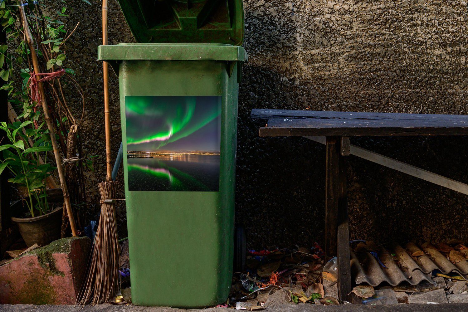 - St), Sticker, Nacht Abfalbehälter Mülltonne, - Container, Mülleimer-aufkleber, Nordlichter Rosa MuchoWow (1 Wandsticker