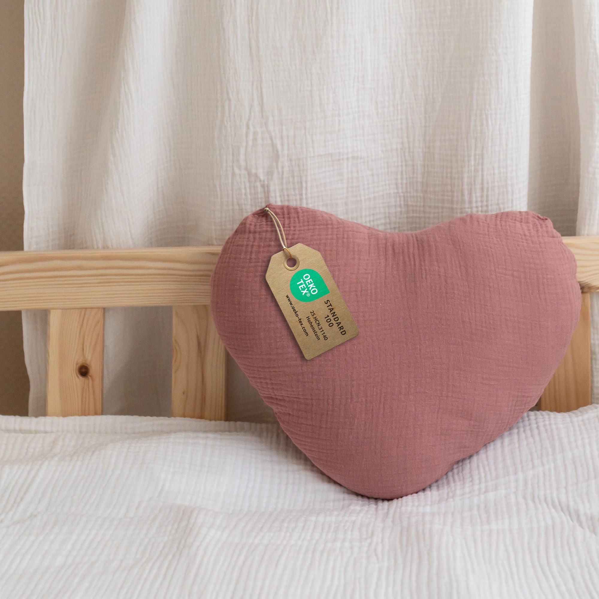 lilimaus Dekokissen Kuschelkissen Herz & Stern aus Musselin fürs Kinderzimmer, Kuschelkissen mit oder ohne Flatter - passend zu unserer Bettwäsche