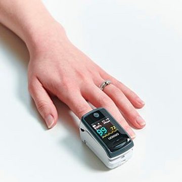 Omron Pulsoximeter P300 Intelli IT Bluetooth-Fingerpulsoximeter, zur Messung der Sauerstoffsättigung (SpO2) mit zugehöriger App