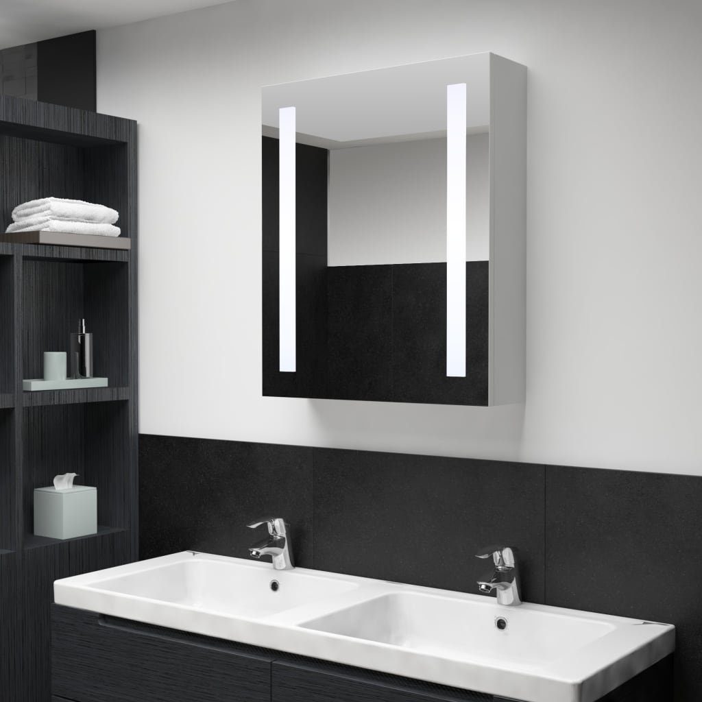 vidaXL Badezimmerspiegelschrank LED-Spiegelschrank 50x13x70 cm (1-St) weiß und silbern