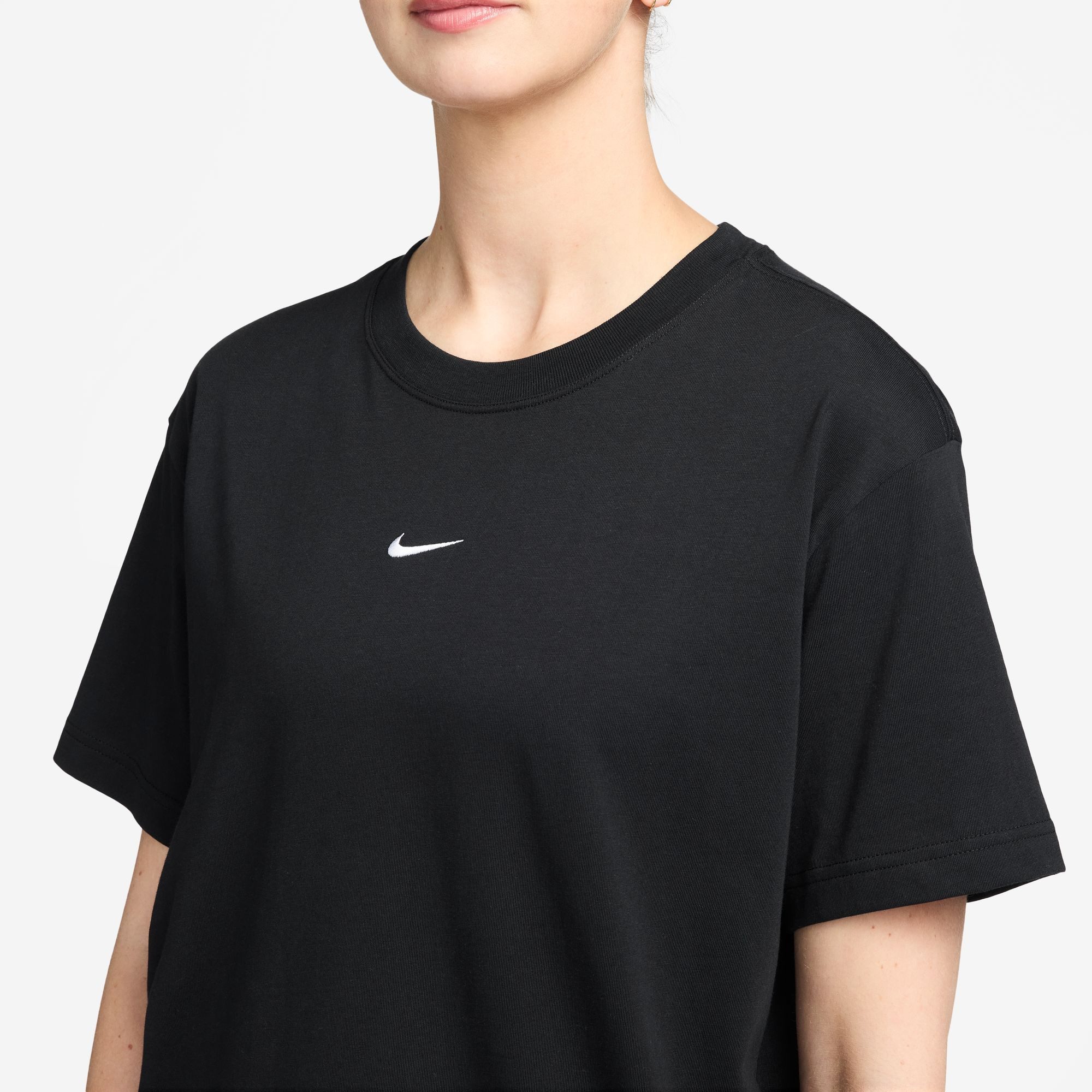 Nike Sportswear T-Shirt W NSW CLASSIC SS TEE sportliche Passform, Kurzarm, Rundhalsausschnitt