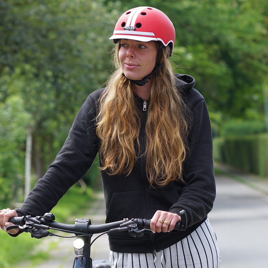 Melon Fahrradhelm E-Series GT mit Vorder- und Rücklicht, super leicht, Magnetverschluss, größenverstellbar, mehr als 50 Designs