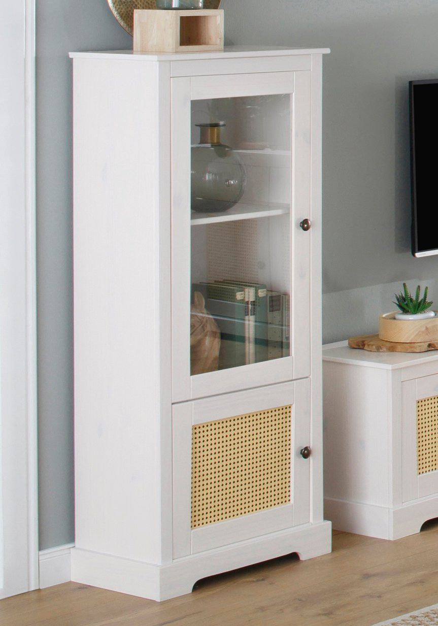 OTTO home Vitrine Linda aus massivem Kiefernholz, mit schönen Metallgriffen