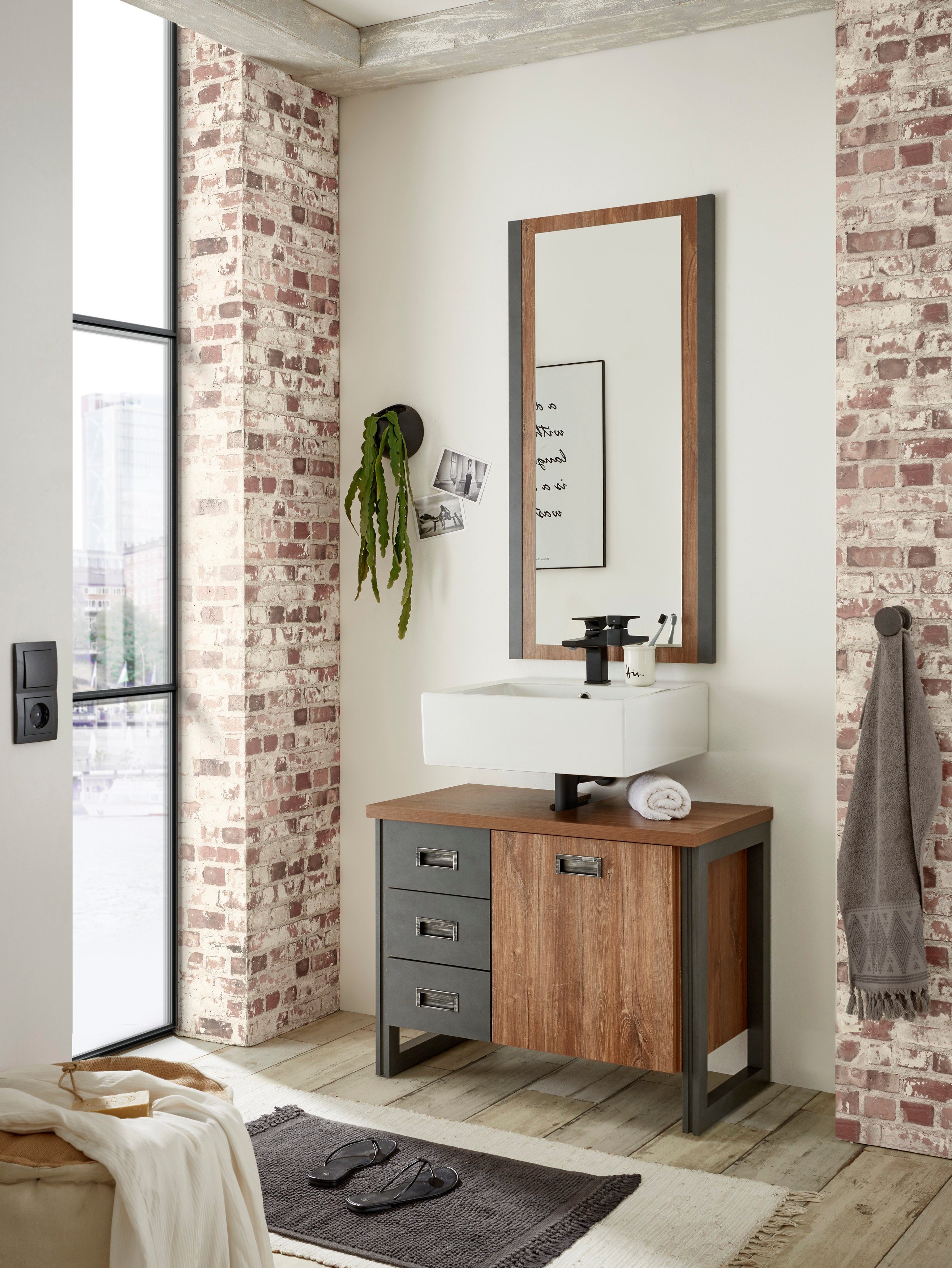 Home affaire Badmöbel-Set Detroit, Bad im Industrialdesign, 2-teiliges Badezimmer, (Set, 2-St), Waschbeckenunterschrank und Spiegel, holzfarben, mit Stauraum