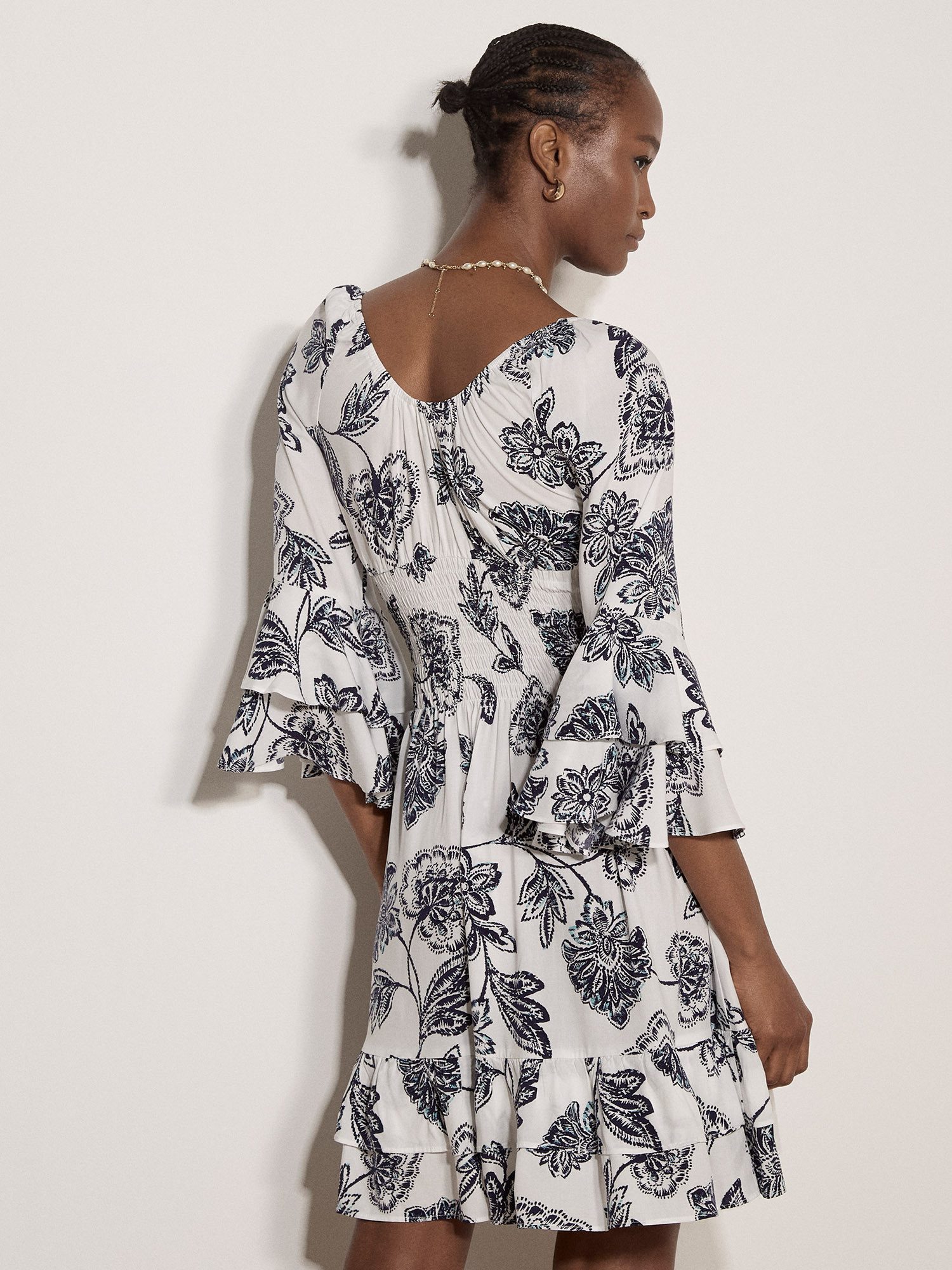 Apricot Minikleid Geblümtes Sarasa-Minikleid mit Rüschen