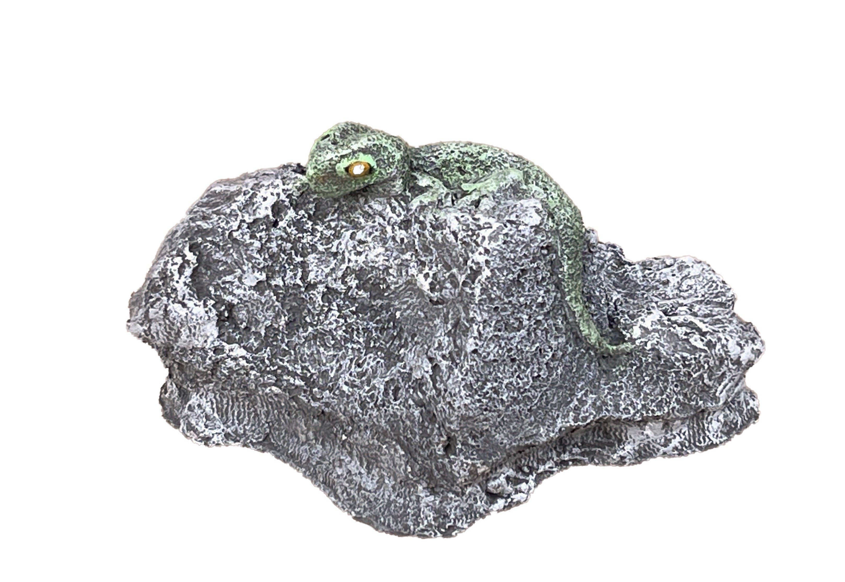 Stone and Style Gartenfigur Frostfeste Steinfigur Gecko auf Stein