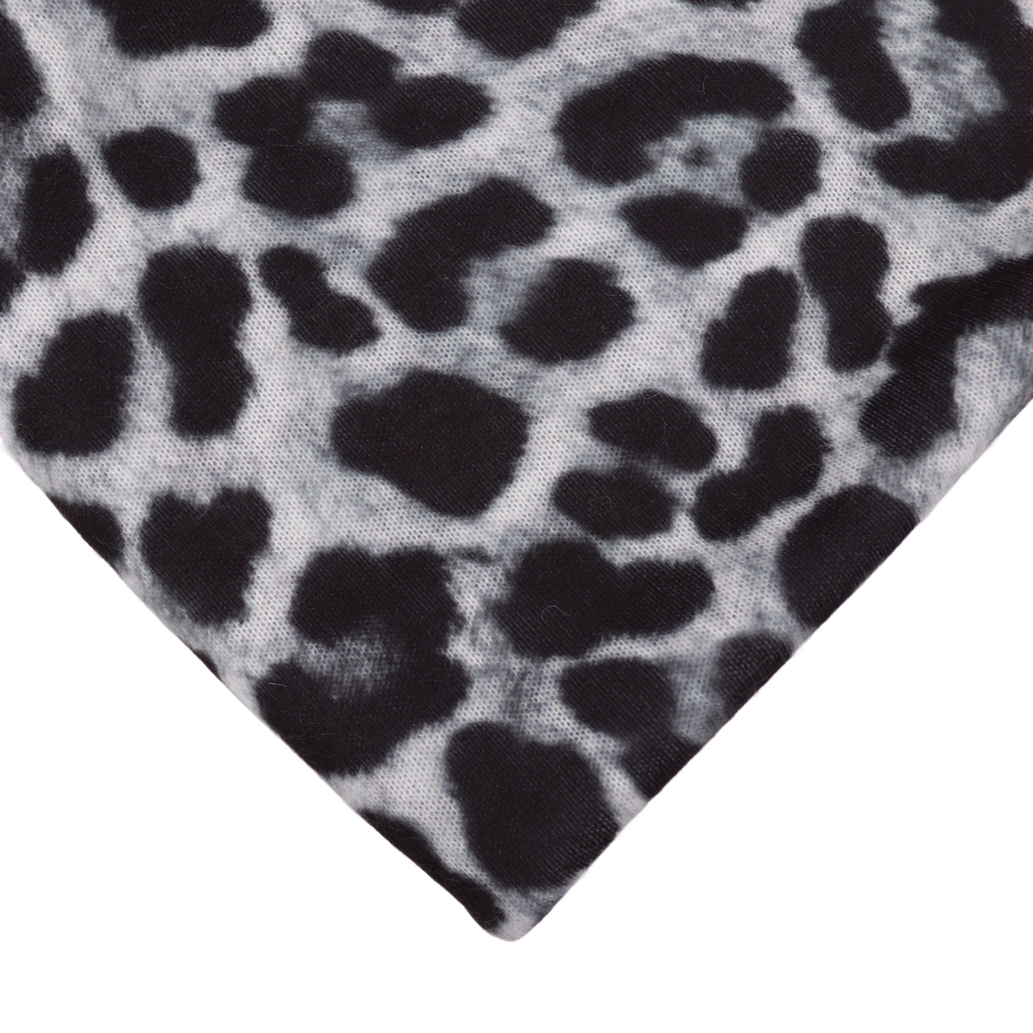 MIRROSI Loop Weich und Warm Loopschal Leo Muster, (ca. 66x23cm Zweimal um d günstig online kaufen