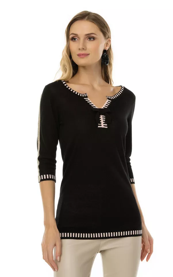 Passioni 3/4 Arm-Pullover mit gestreiften Abschlussdetails und einem Splitneck