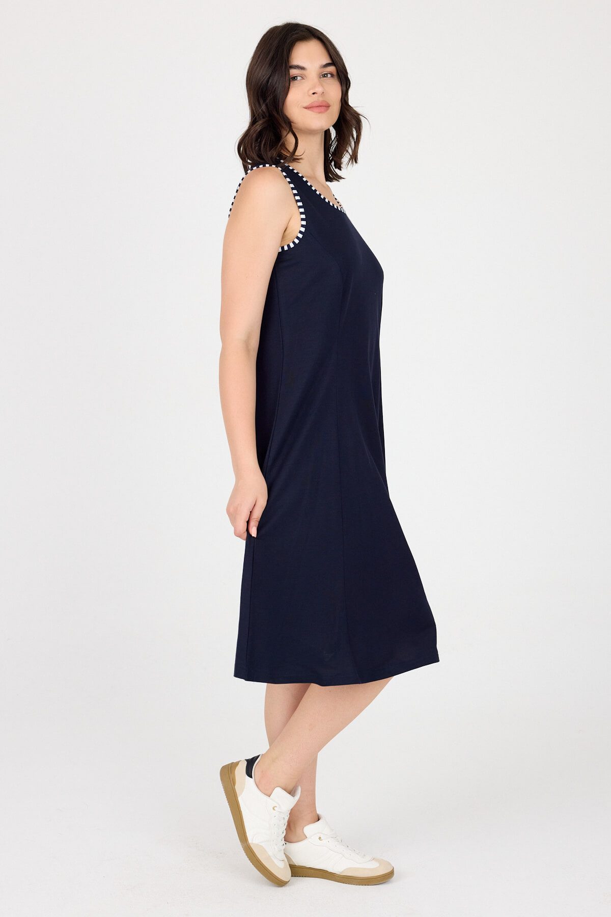 Phistan Midikleid Damenkleid aus Viskosemix – ärmellos