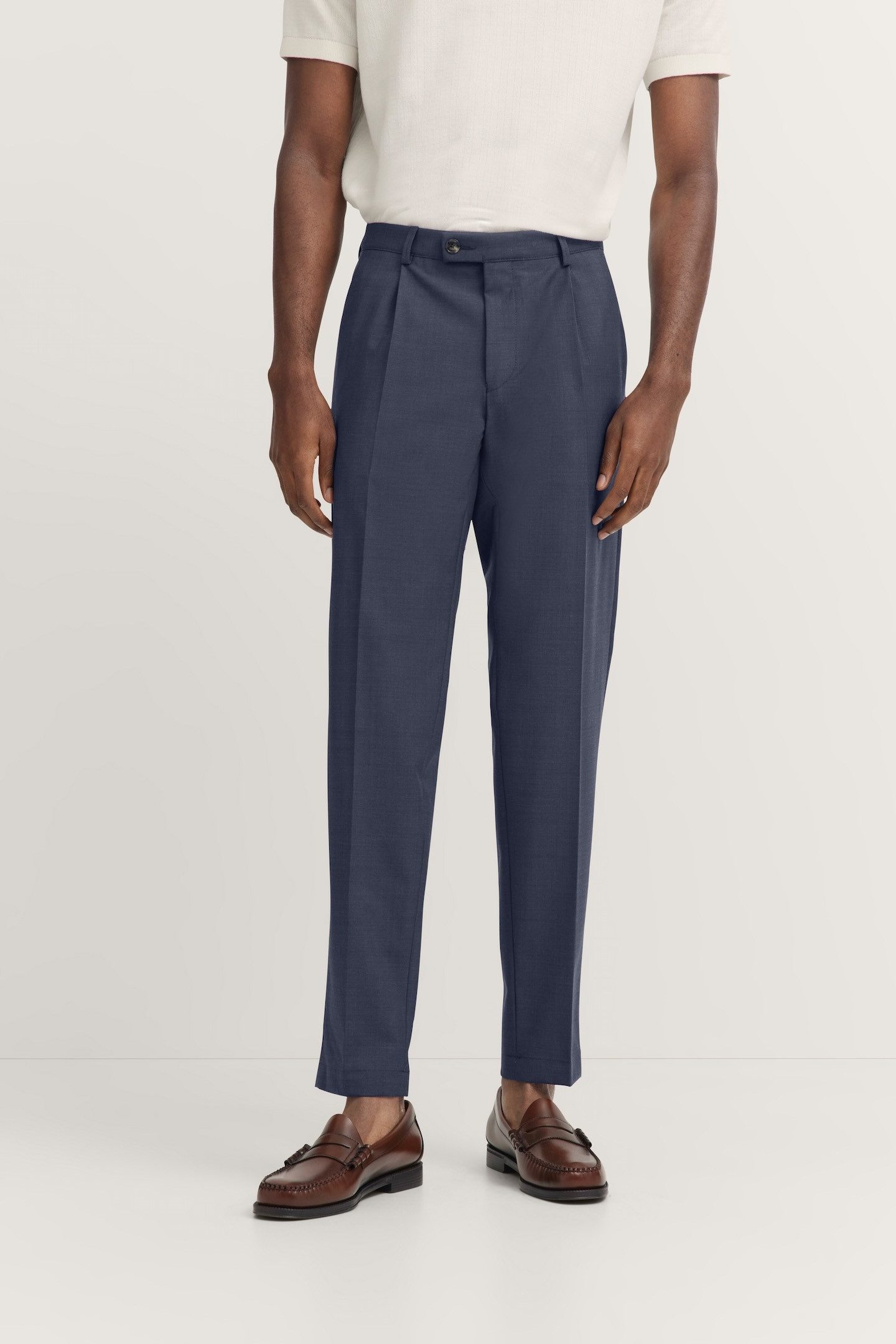 bugatti Bundfaltenhose mit Stretch und Bundfalten