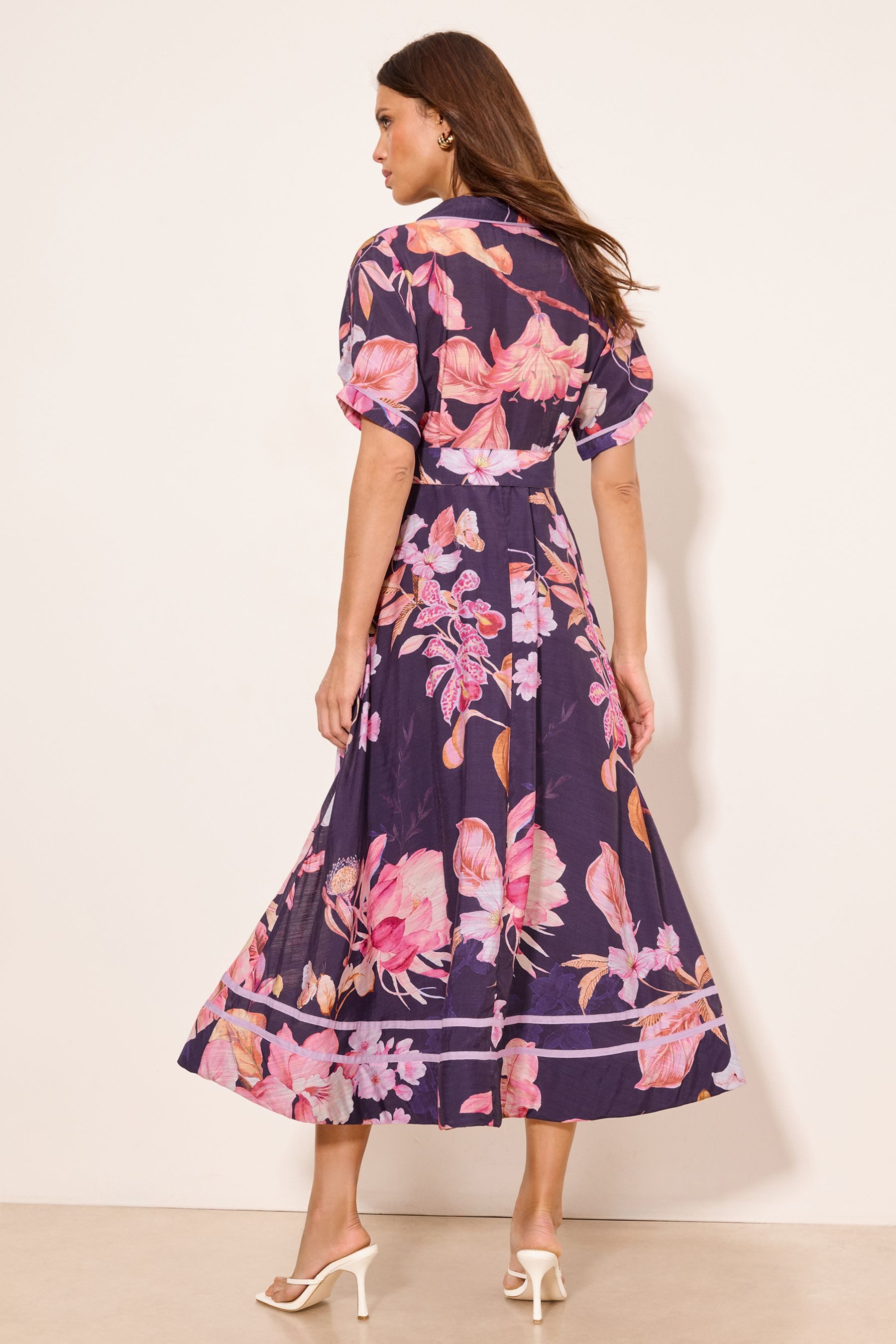 LIPSY Midikleid Lipsy Premium Midikleid mit Blumen-Print, Regular (1-tlg)