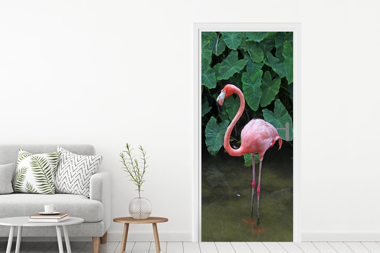 MuchoWow Türtapete Ein Flamingo Matt, (1 St), im cm Tür, Fototapete Wasser, bedruckt, für steht Türaufkleber, 75x205 seichten