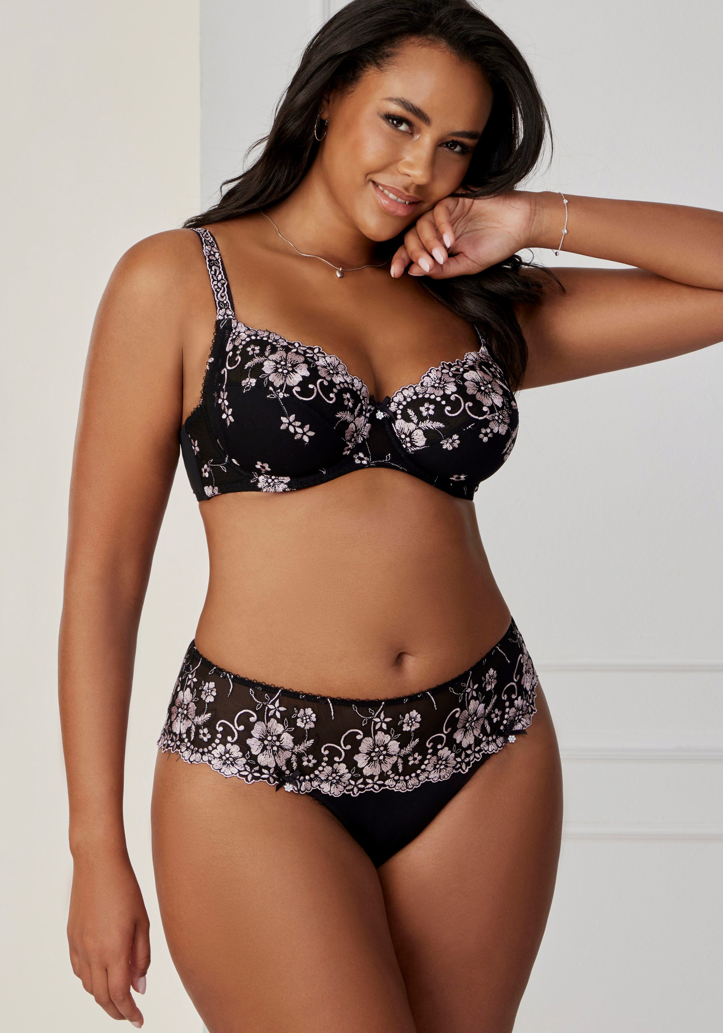 LASCANA Bügel-BH Spitzen-BH, Dirndl-BH, Wanda mit Stickerei Spitze, als Dessous-Set kombinierbar, große Größen – Bild 5 von 5