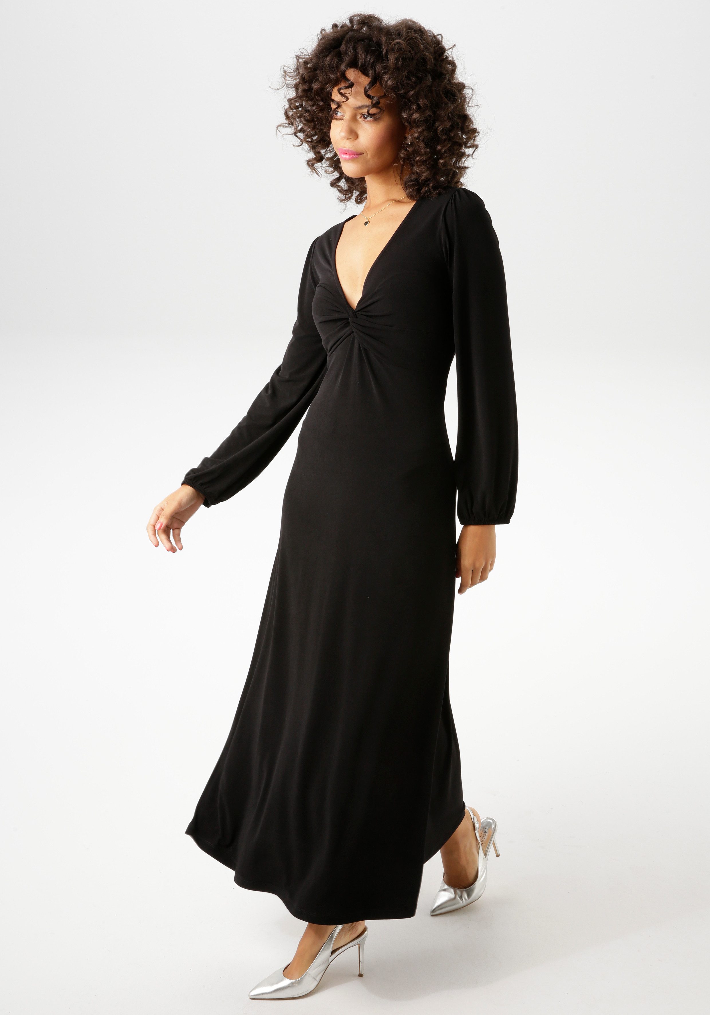 Aniston CASUAL Maxikleid, mit raffiniertem Knoten am Dekolleté günstig online kaufen