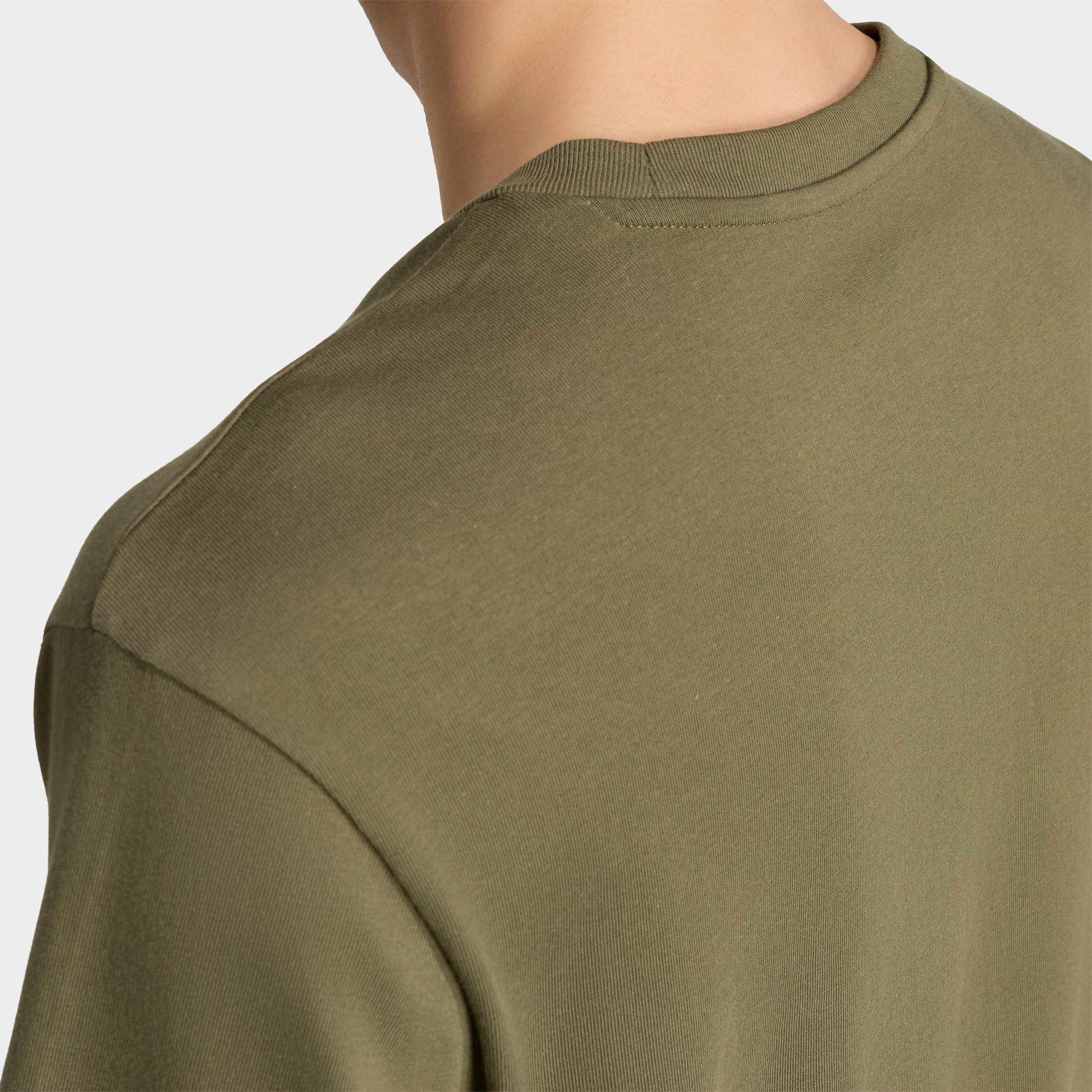 adidas Sportswear T-Shirt CAMO 3-BALKEN GRAFIK mit Rundhalsausschnitt, ohne Verschluss, aus Baumwolle, normale Länge