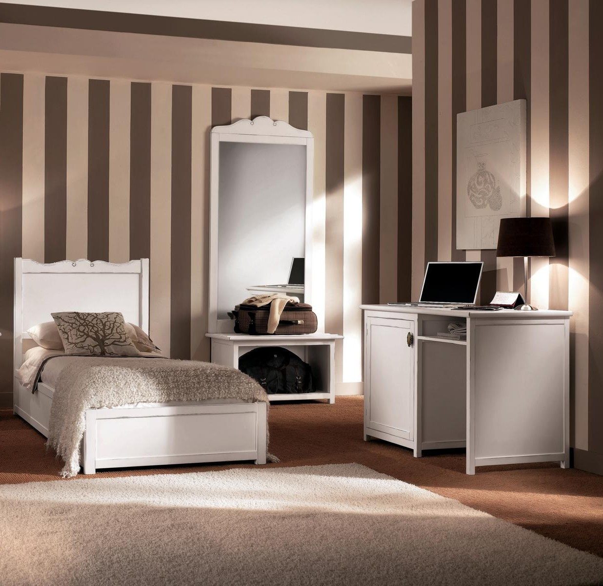 Xlmoebel Schlafzimmer-Set Elegantes Schlafzimmermöbel-Set mit Bettgestell und Schreibtisch, (4tlg.Schlafzimmer Set (Bett + Schreibtisch + Hocker + Spiegel), Hergestellt in Europa