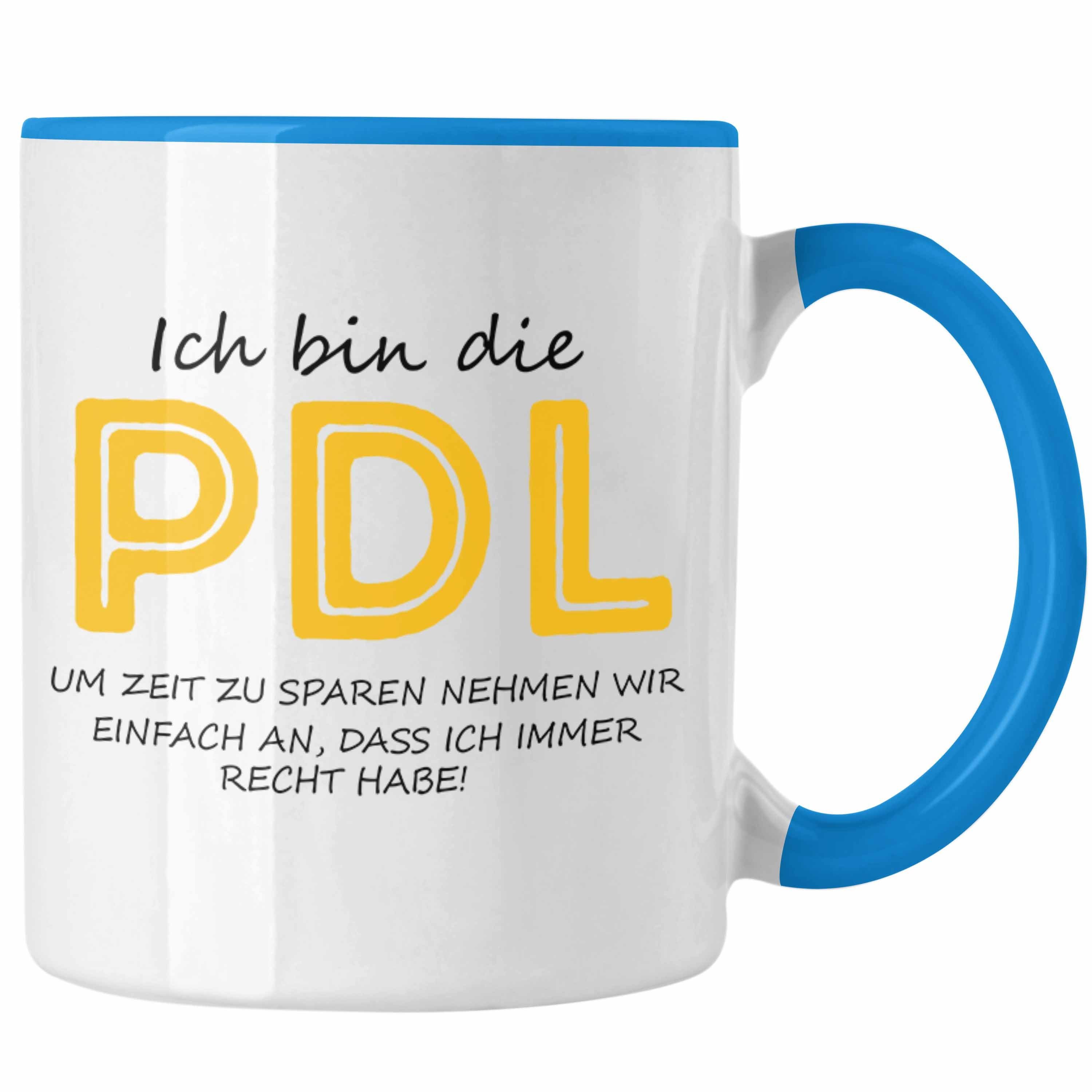 Trendation Tasse Lustige Tasse PDL Geschenkidee für Pflegedienstleitungen Krankenhaus Blau