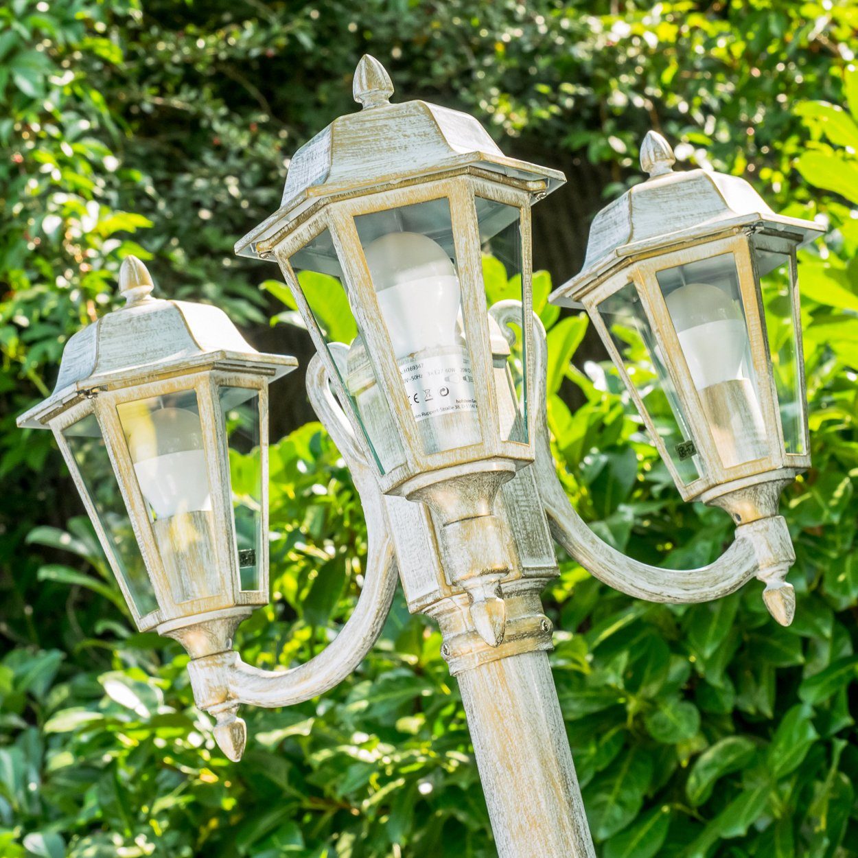 hofstein Außen-Stehlampe »Parco« Außenleuchte Kandelaber in antikem Look, ohne Leuchtmittel, Aluguss in Weiß/Gold mit Milchglas-Scheiben, 3-armig, E27, IP44