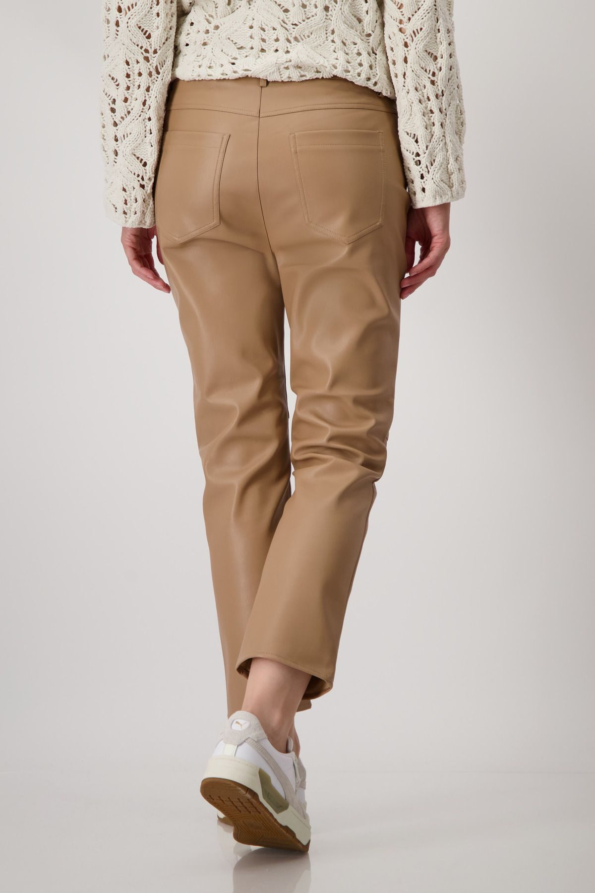 Monari Lederimitathose