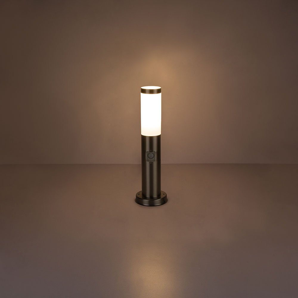 etc-shop LED Bewegungsmelder Leuchte Steh Leuchtmittel Warmweiß, Garten Lampe inklusive, Edelstahl Außen-Stehlampe, im Stand silber