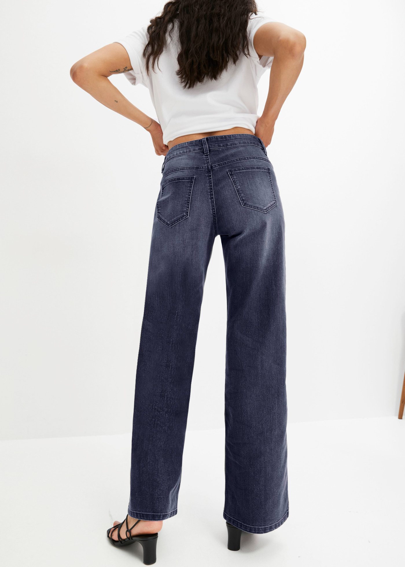 bonprix Weite Jeans Loose Fit, 5-Pocket-Style, Wide-Leg Jeans, Mid Waist