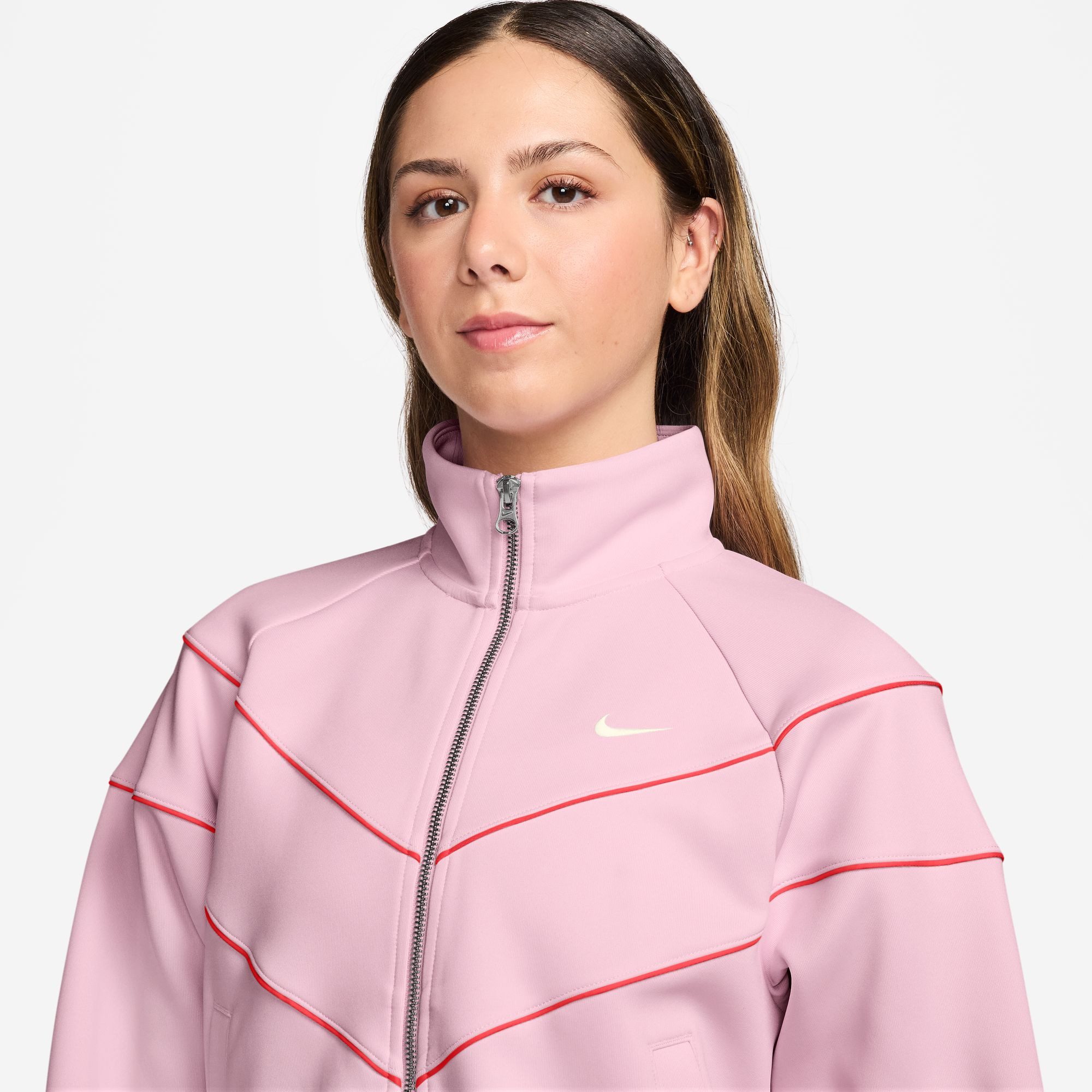 Nike Sportswear Trainingsjacke W NSW NK WR POLY KNIT JKT sportlicher Stil, mit Stehkragen, wasserabweisend, windabweisend