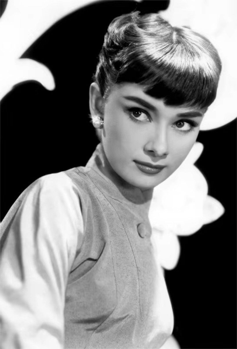 TPFLiving Kunstdruck (OHNE RAHMEN) Poster - Leinwand - Wandbild, Audrey Hepburn Vintage Schwarz-Weiß Klassischer Filmstar Leinwand (Leinwandbild XXL), Farben: Schwarz, Weiß, Grau, Rosa, Rot, Lila -Größe: 20x30cm