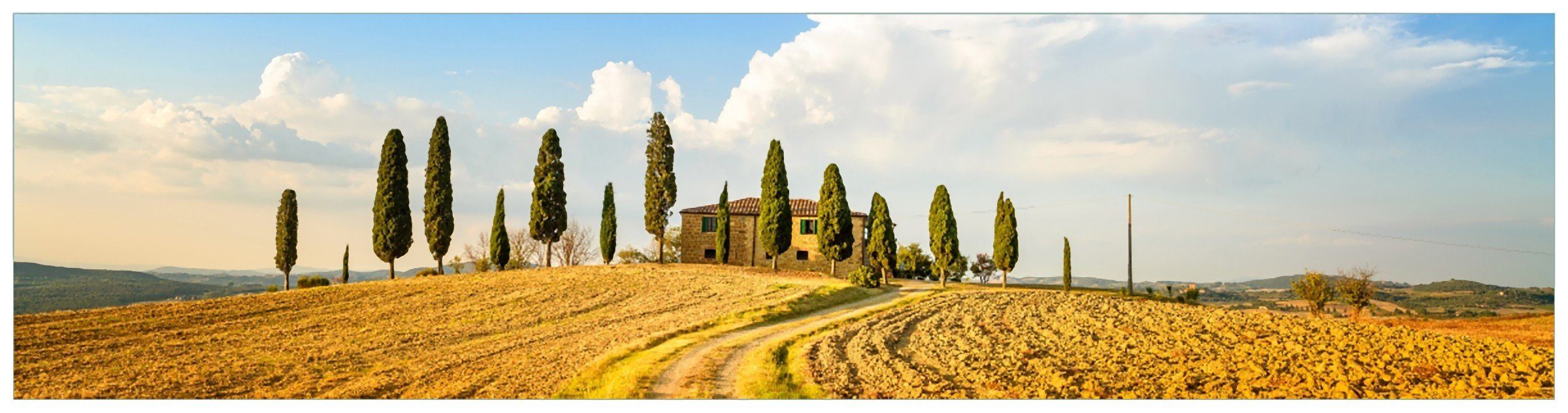 Wallario Küchenrückwand Italien Toskana einsame (1-tlg) Farm, Himmel blauem unter 