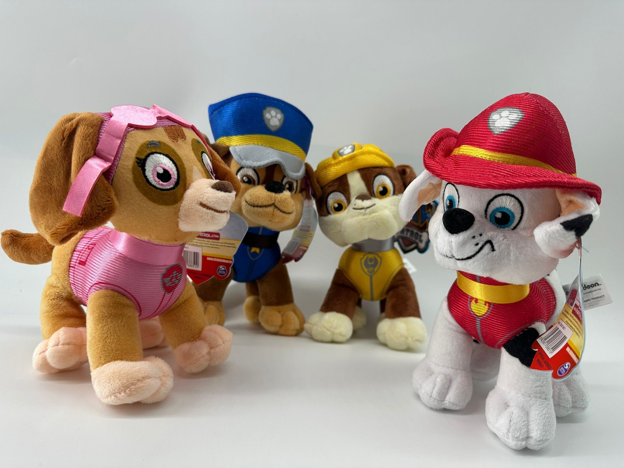 Play by Play Kuscheltier Paw Patrol Kuscheltier Paw Patrol Plüschtier 20cm Chase blau (1-St), Super weicher Plüsch Stofftier Kuscheltier für Kinder zum spielen