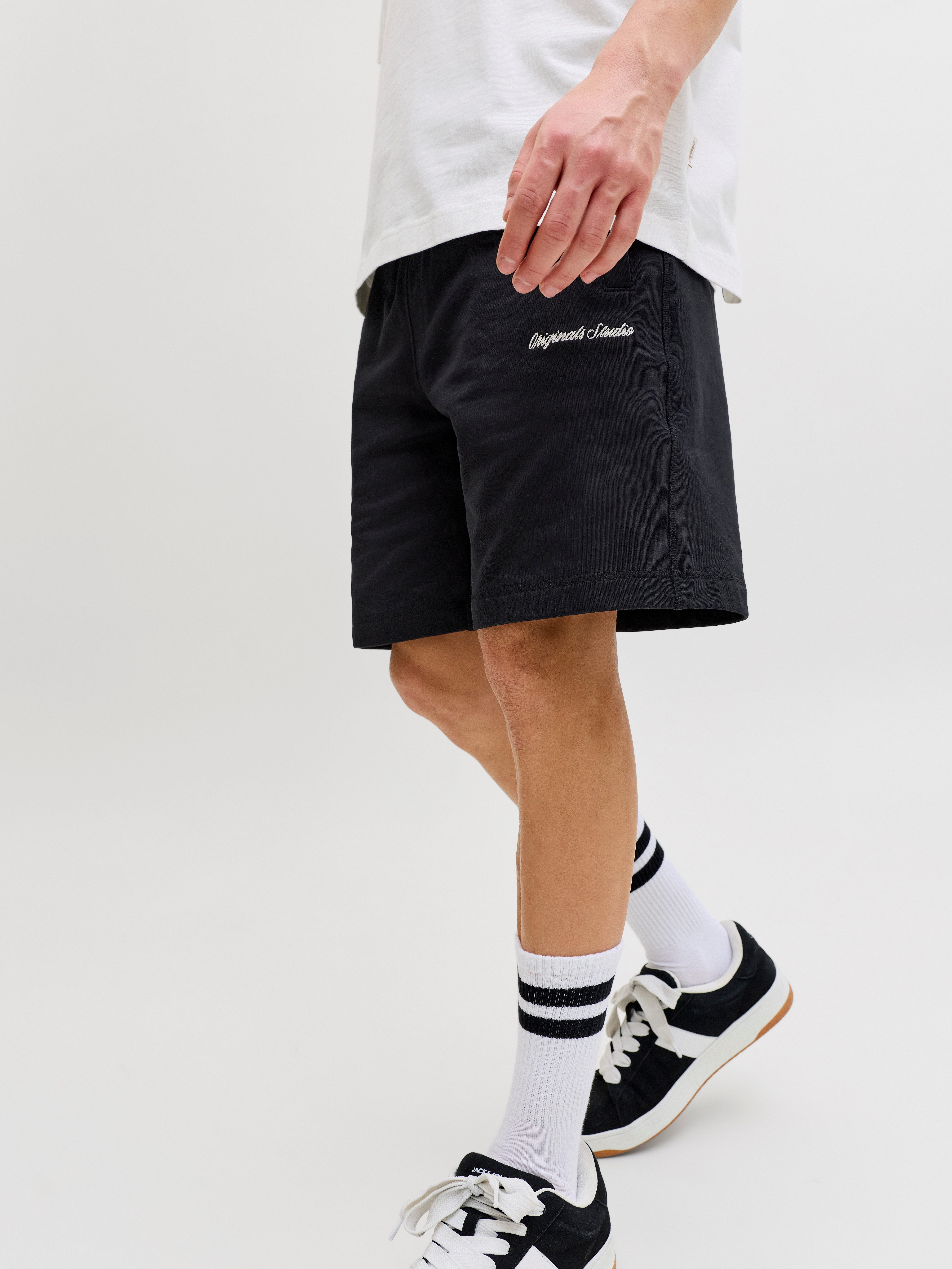 Jack & Jones Sweatshorts JPSTKARL NORREBRO SWEAT SHORTS REG SN Baumwollmischung, relaxed fit