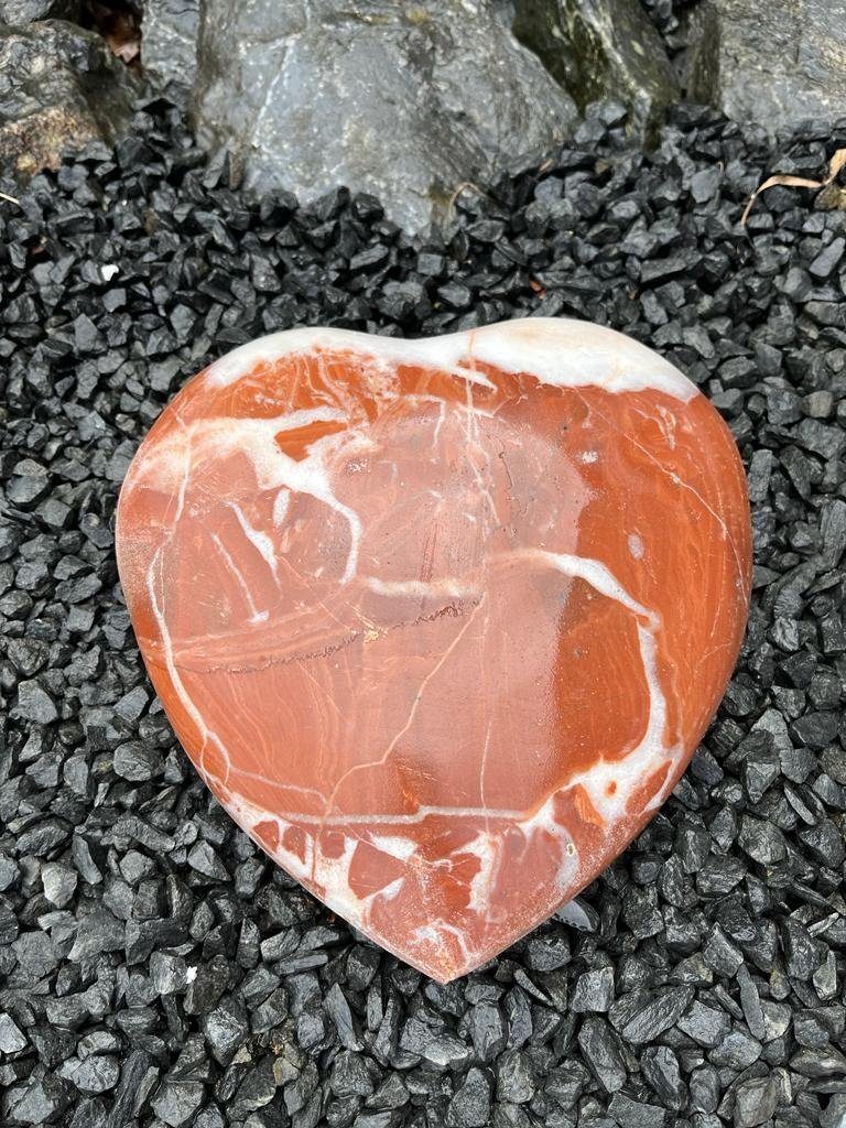 IDYL Dekofigur Marmor mamoriert Herz rot-weiß