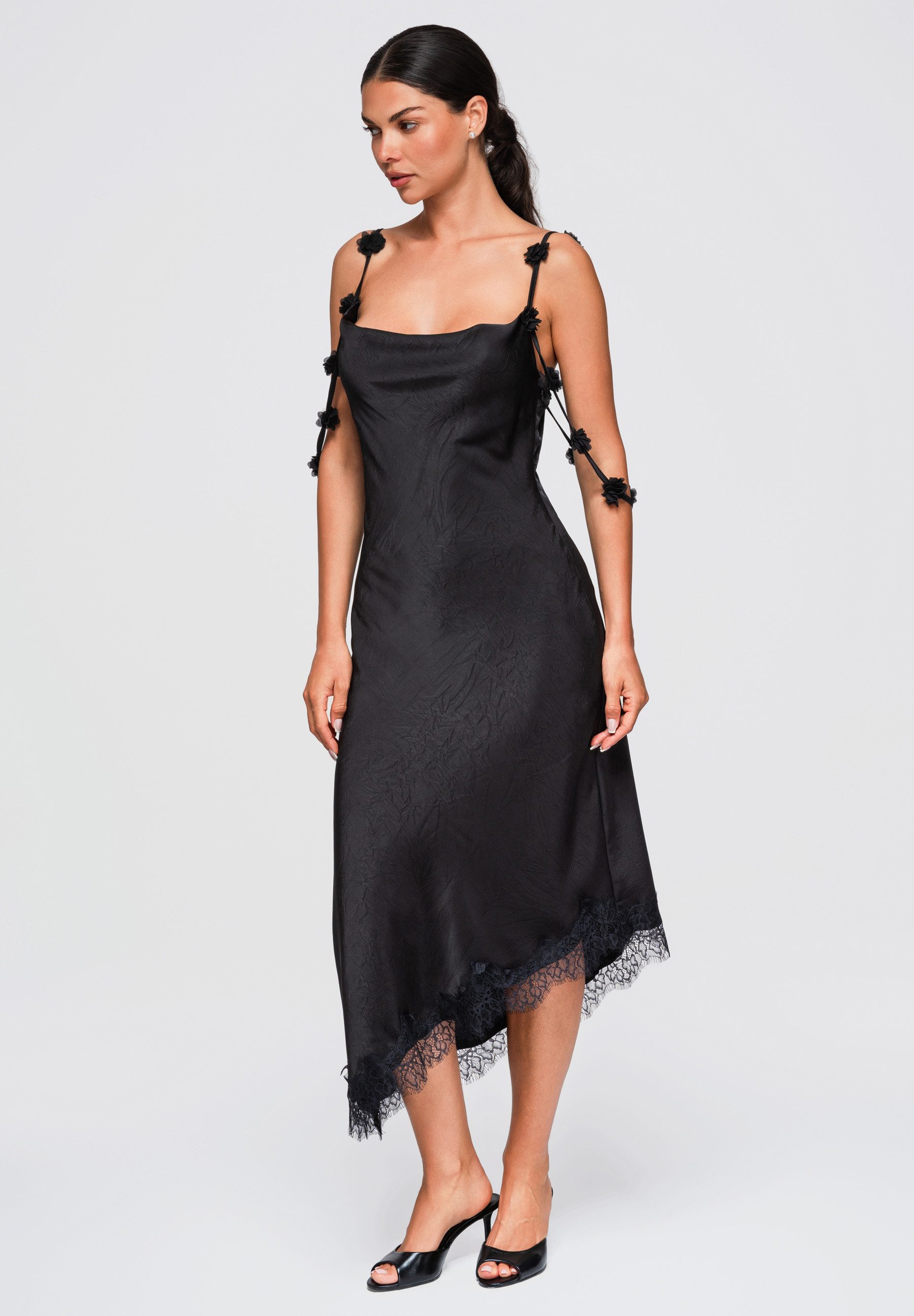 OMBRE Satinkleid Damen Midi-Kleid mit Blumenapplikationen romantisch Schwarz M (kein Set, 1-tlg) blumige Applikationen