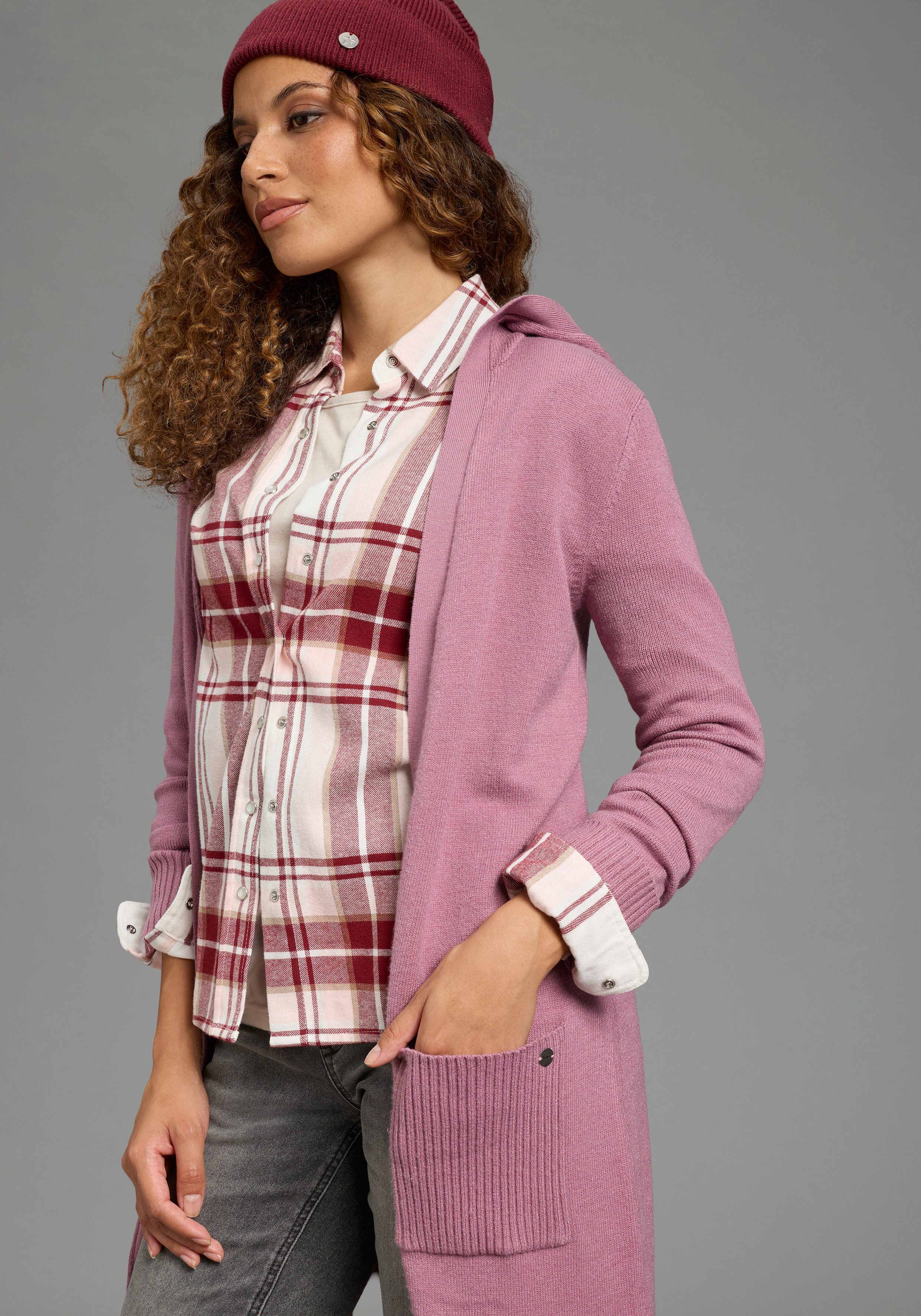 KangaROOS Longstrickjacke mit Kapuze, Langarm, figurumspielende Passform, ohne Verschluss. € 49,99, (€ 49,99 pro 1 Stk).