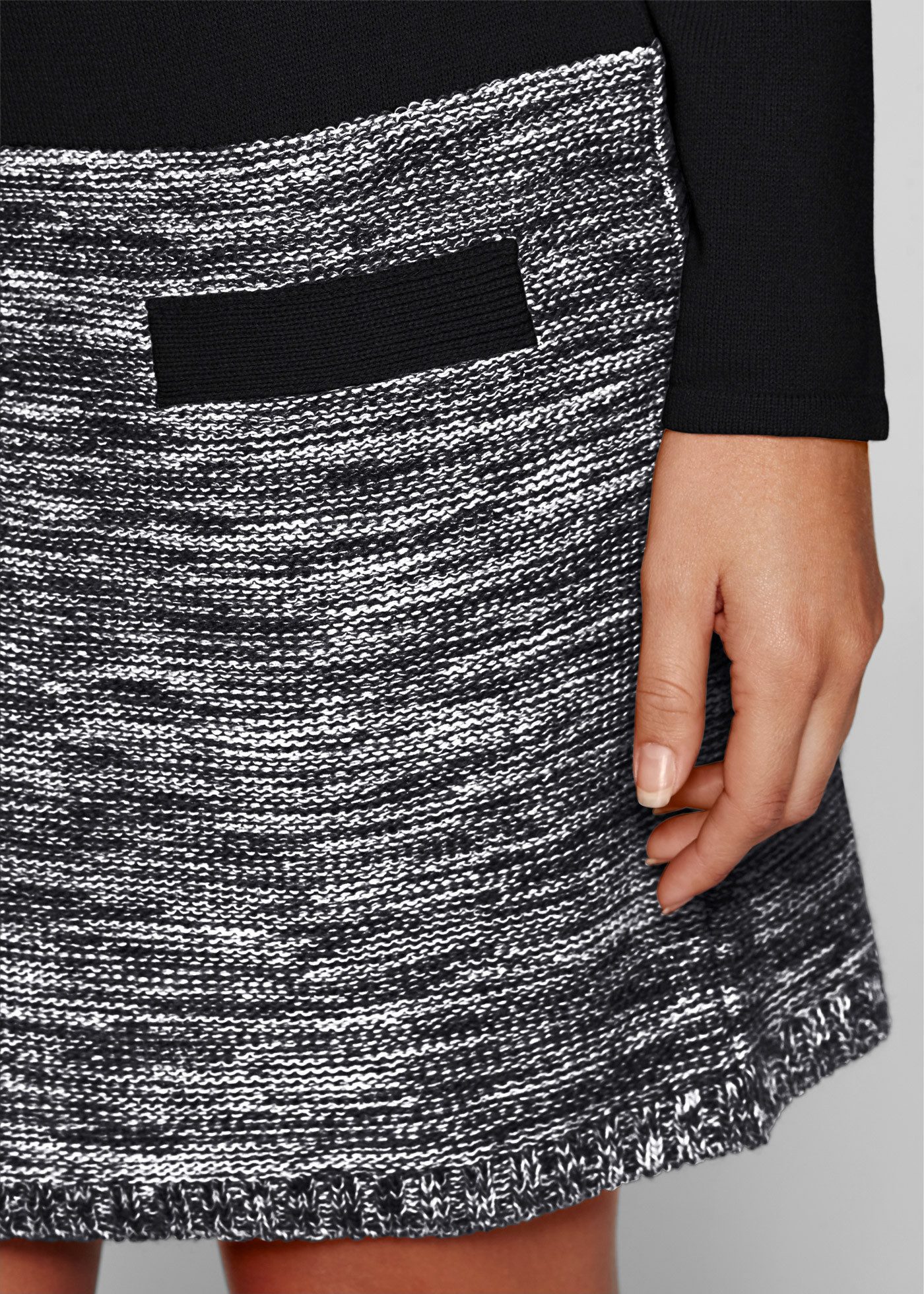 bonprix Strickkleid zweifarbiger Look, toller Umlegekragen