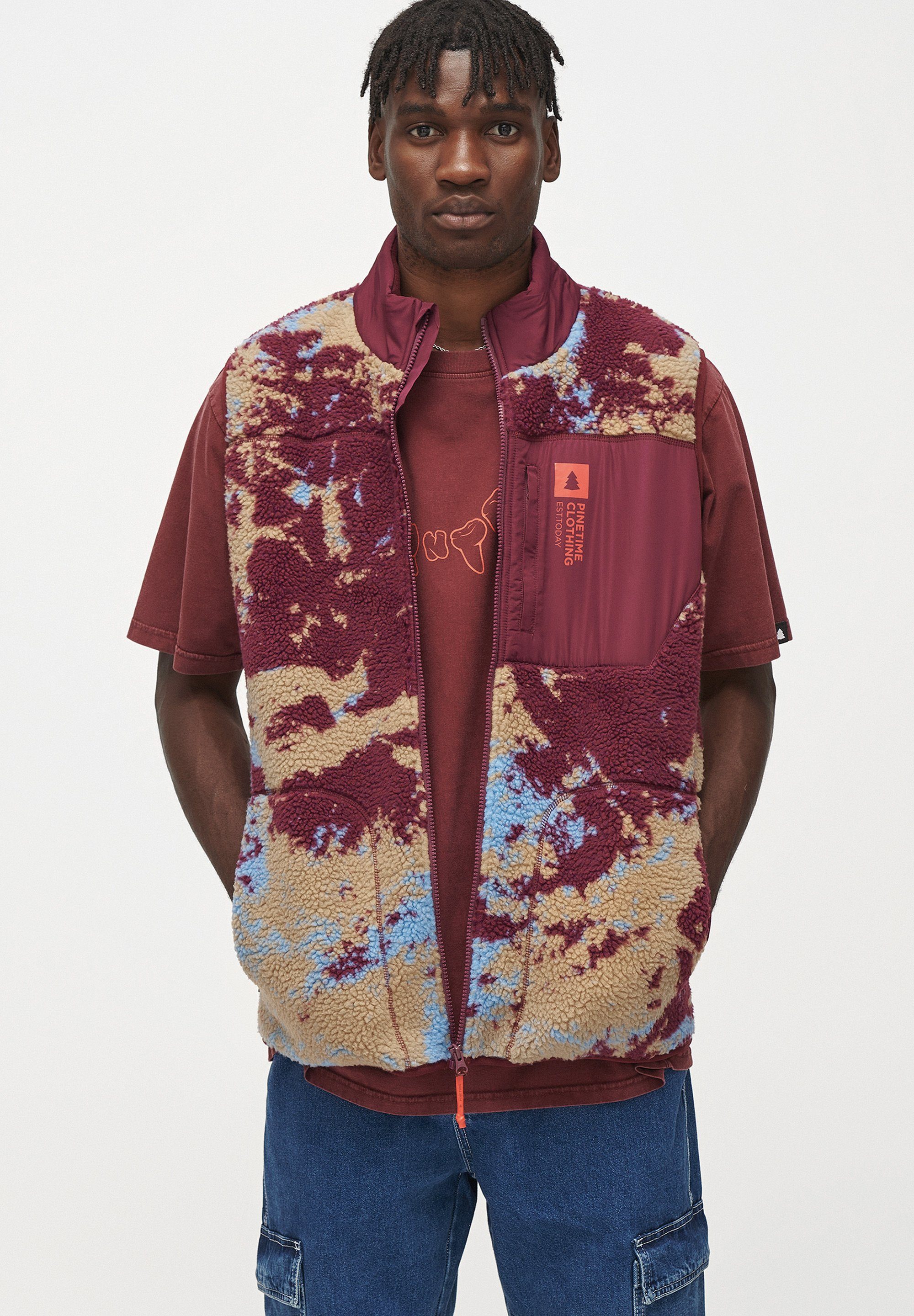 Pinetime Clothing Funktionsweste The Moss Vest Sherpa-Futter bietet außergewöhnliche Wärme für kühle Tage ruby