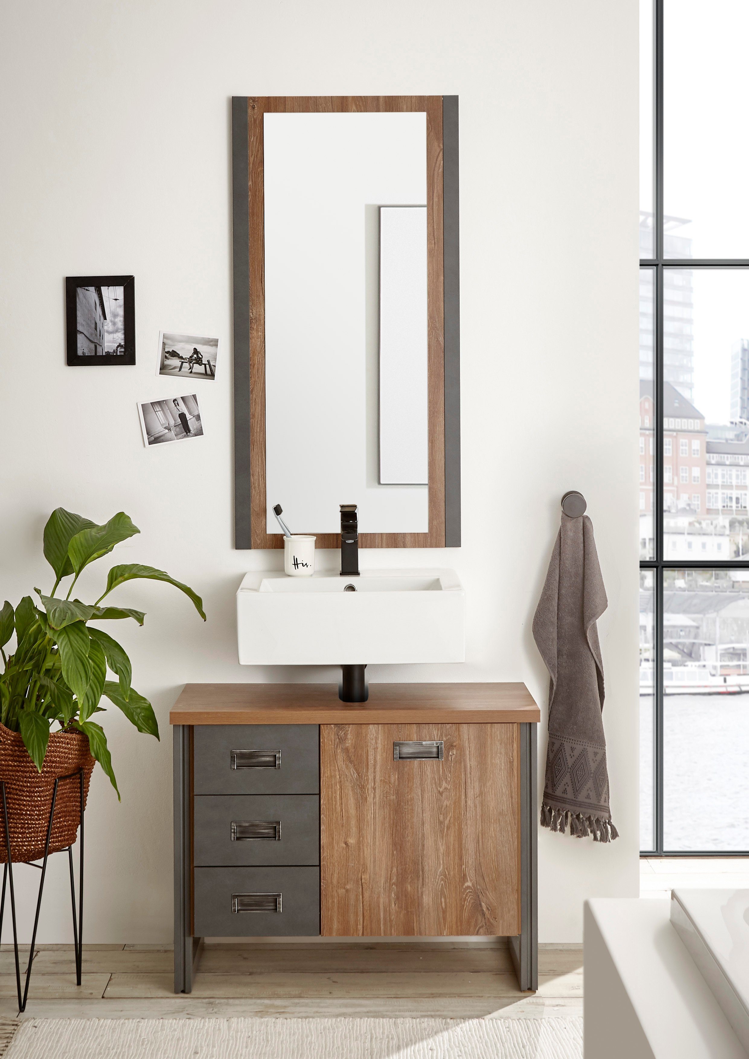 Home affaire Badmöbel-Set Detroit, Bad im Industrialdesign, 2-teiliges Badezimmer, (Set, 2-St), Waschbeckenunterschrank und Spiegel, holzfarben, mit Stauraum